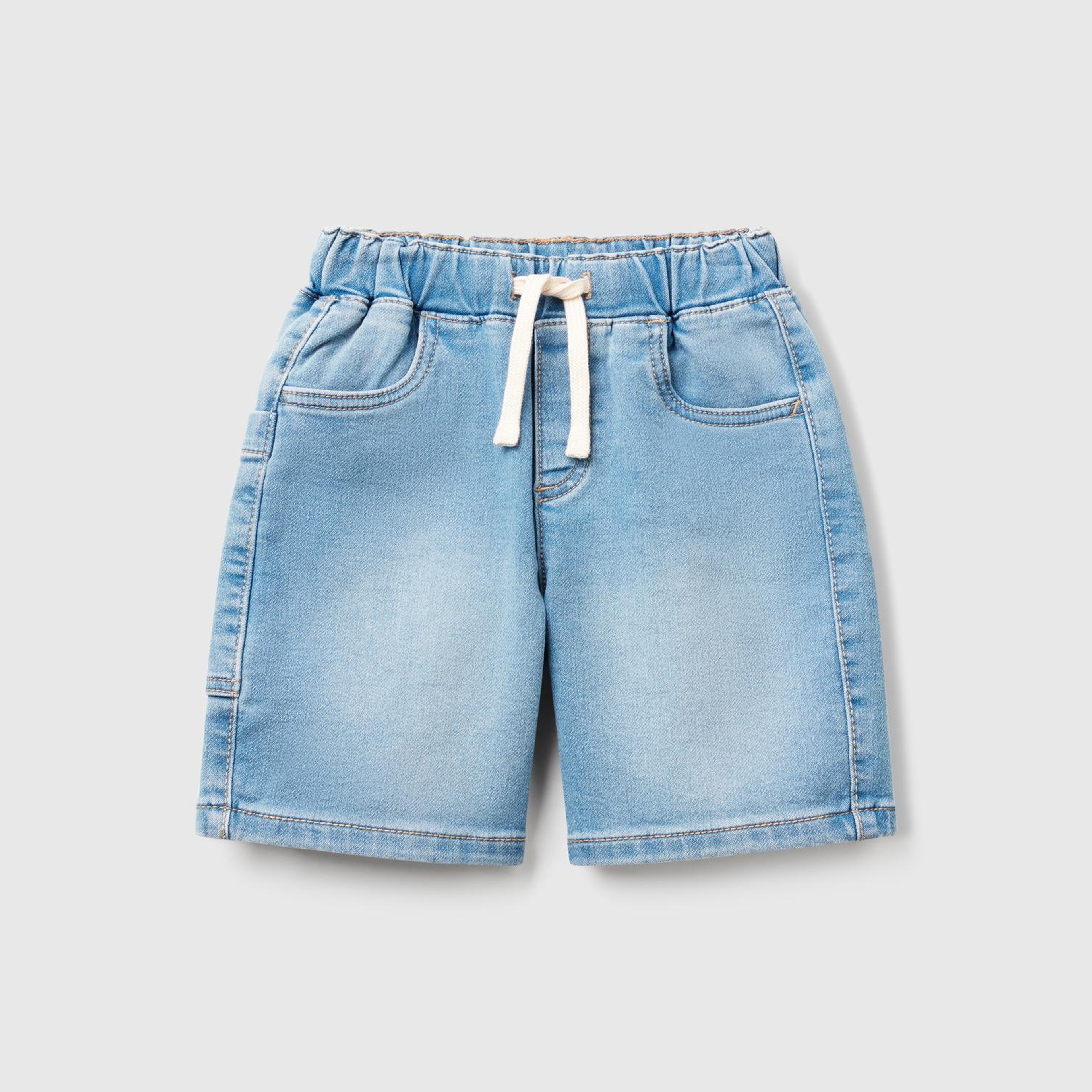 Erkek Çocuk Açık Denim Yan Cebi Logo İşlemeli Büzgü İpli Denim Bermuda Şort