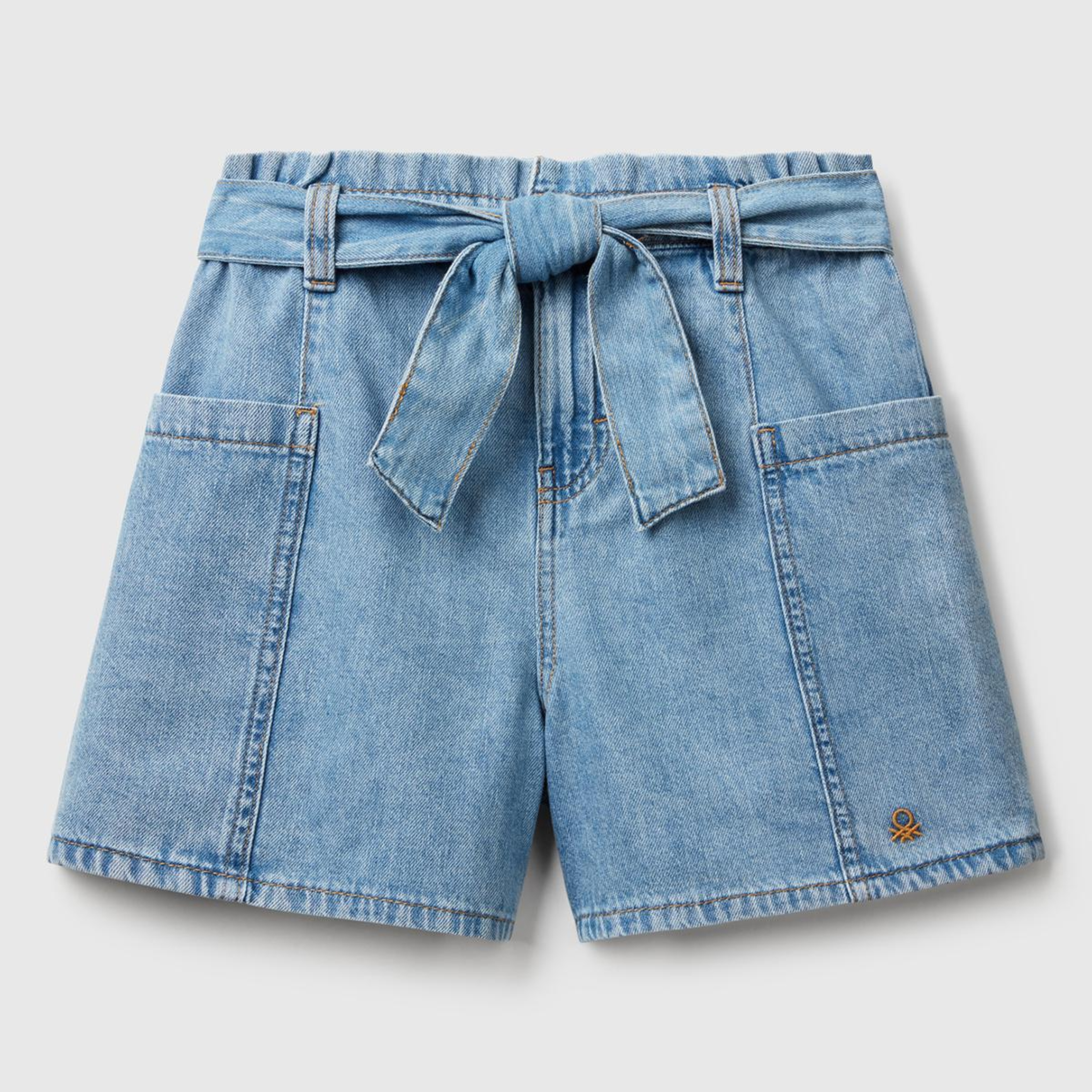 Kız Çocuk Denim Kuşaklı Beli Büzgülü Logolu Yan Cepli Denim Bermuda Şort