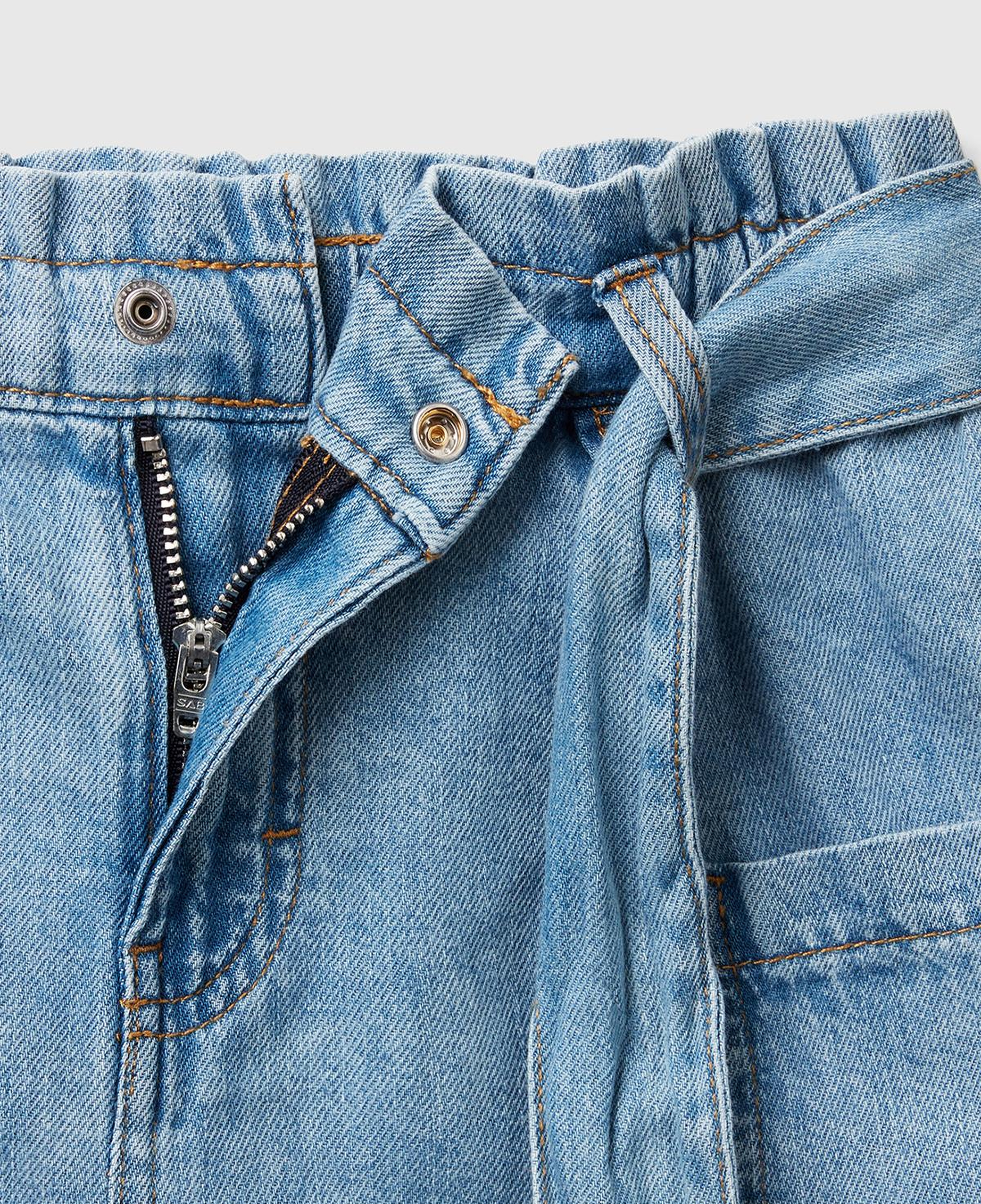 Kız Çocuk Denim Kuşaklı Beli Büzgülü Logolu Yan Cepli Denim Bermuda Şort