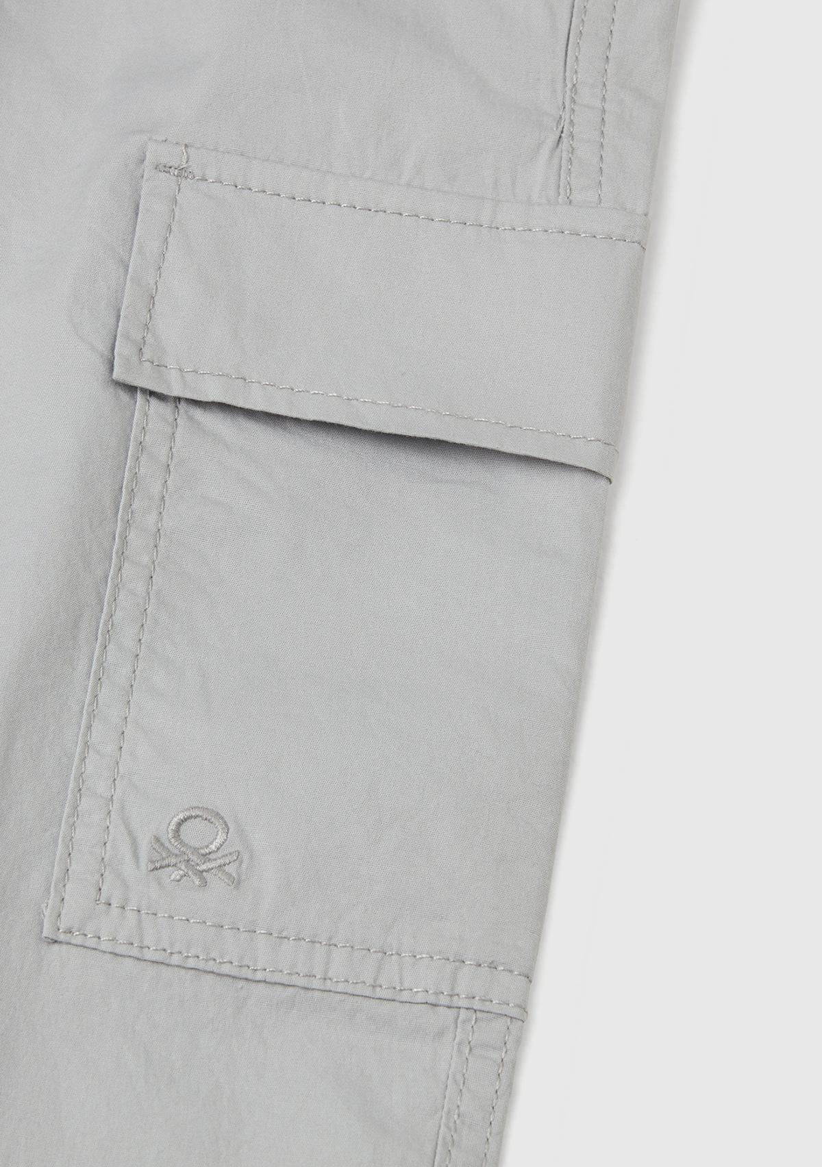Erkek Çocuk Gri Melanj Logo Detaylı Paraşüt Pantolon