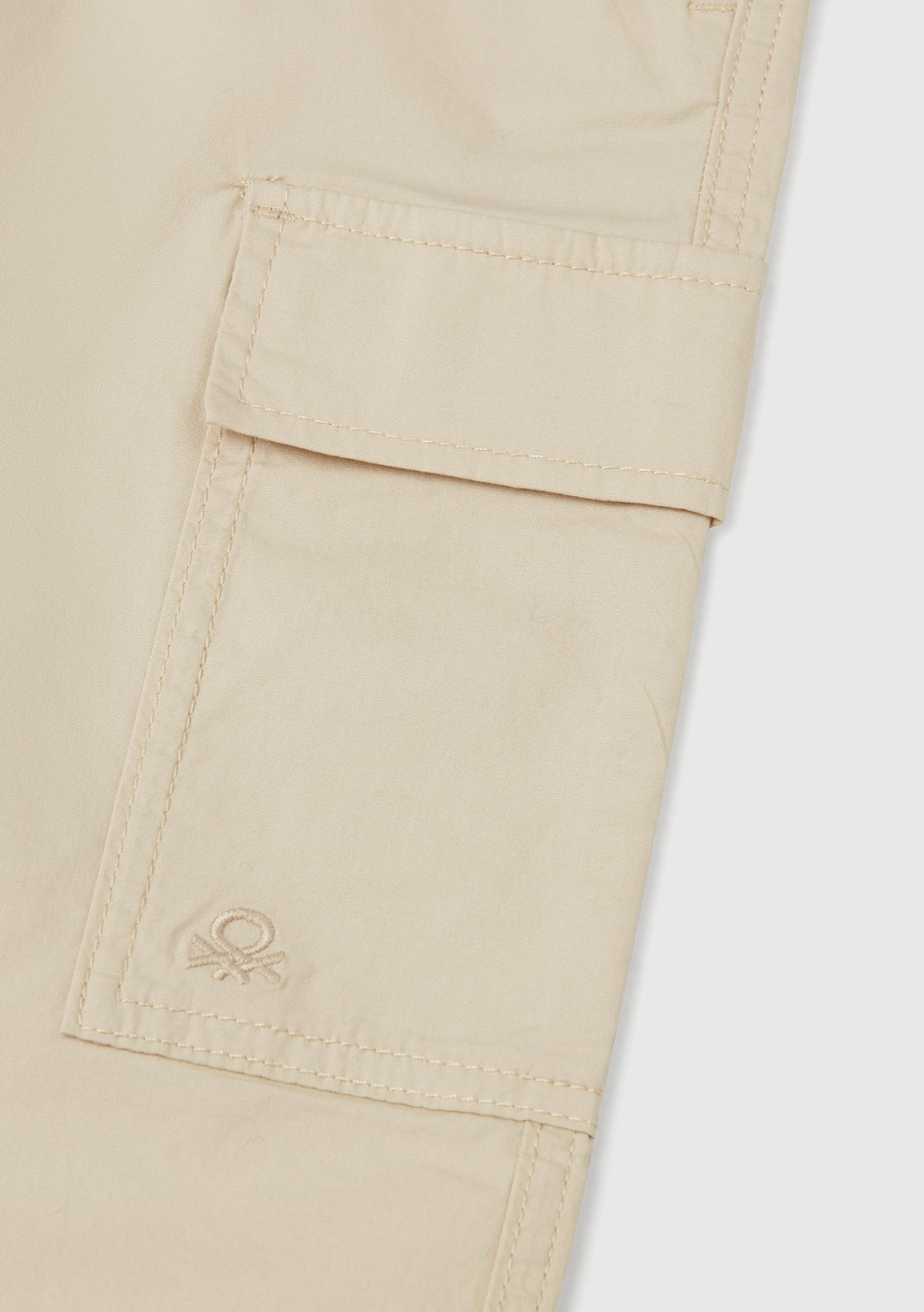 Erkek Çocuk Ekru Logo Detaylı Paraşüt Pantolon