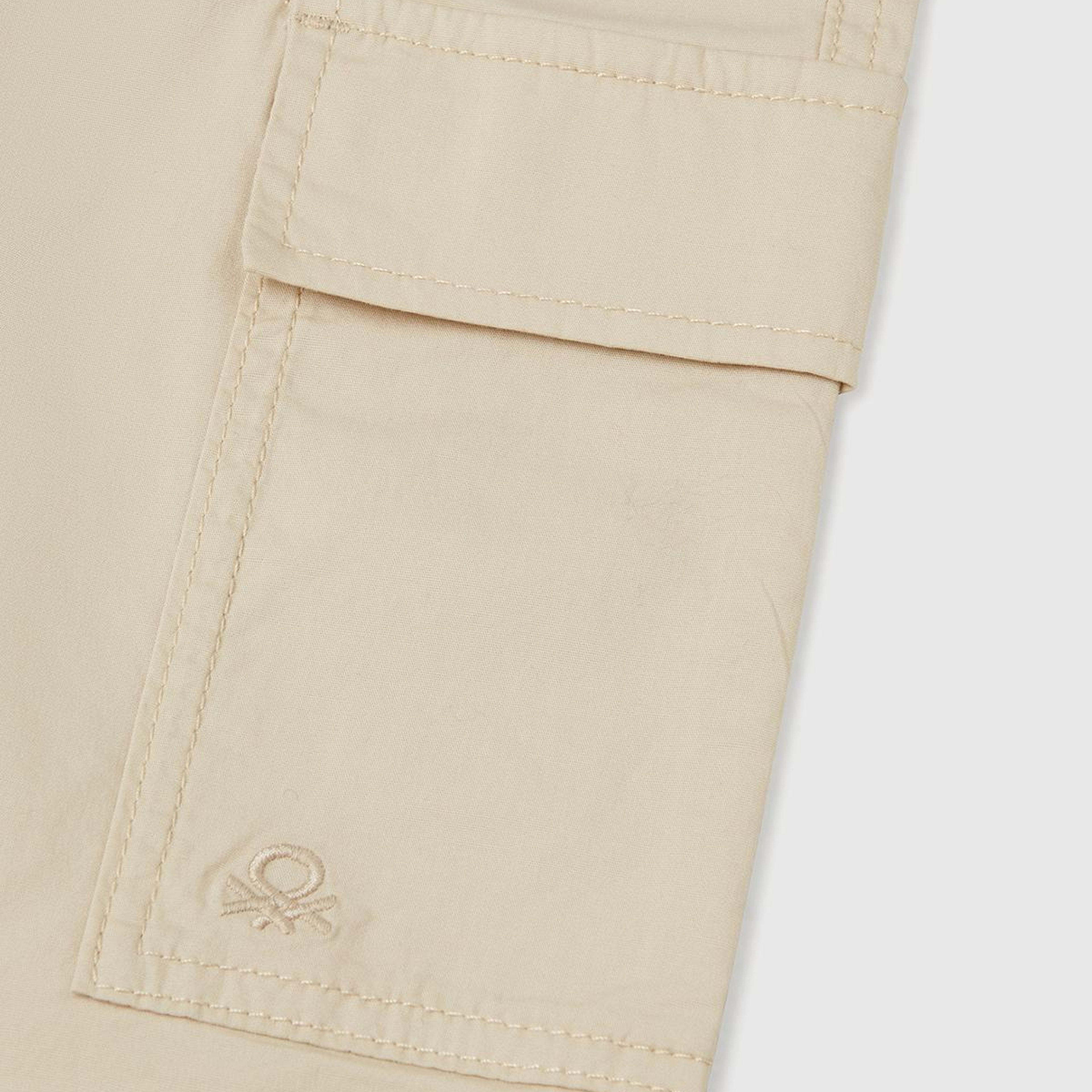 Erkek Çocuk Ekru Logo Detaylı Paraşüt Pantolon