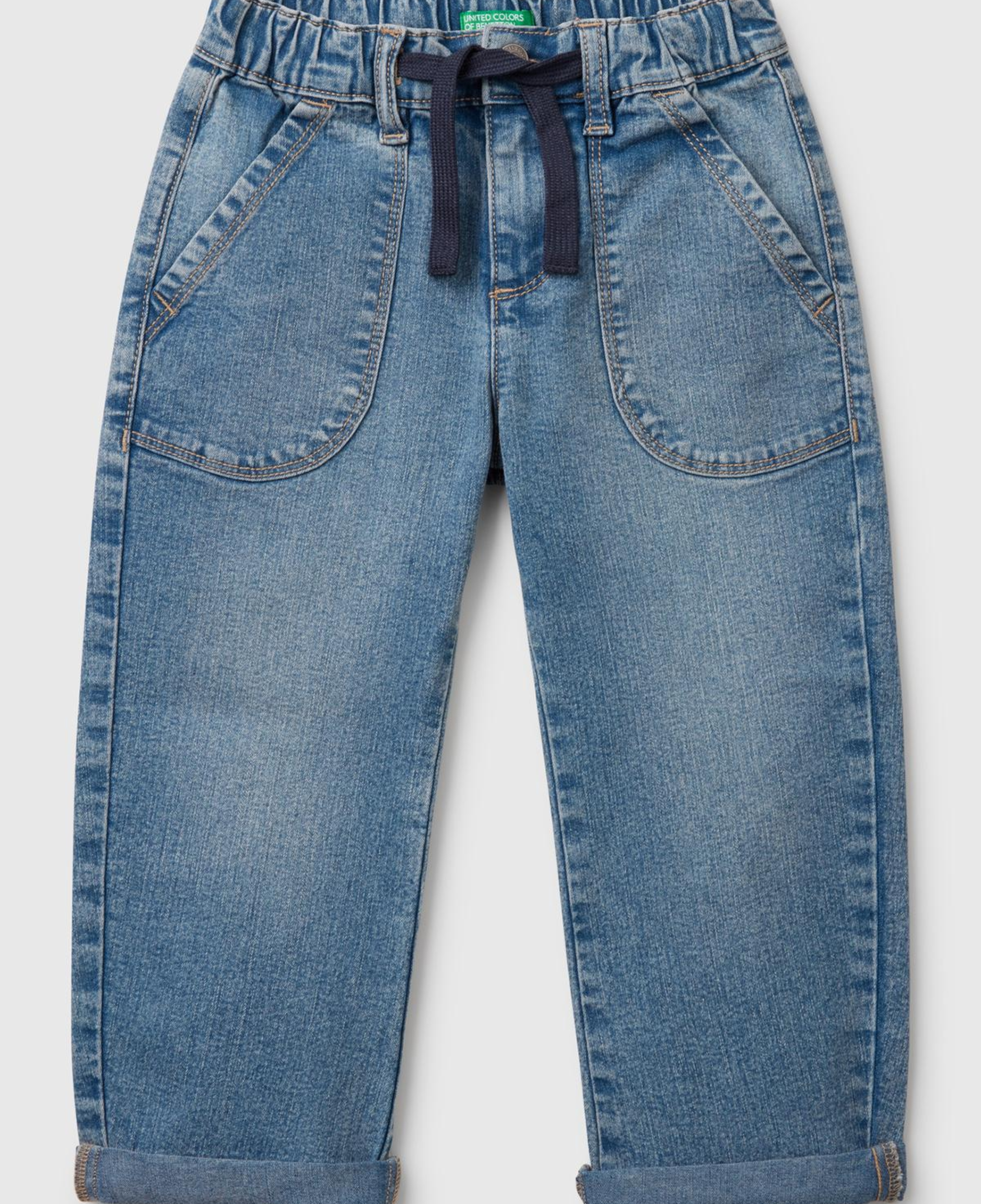Erkek Çocuk Açık Denim Beli Büzgü İpli Yama Cepli Denim Havuç Pantolon