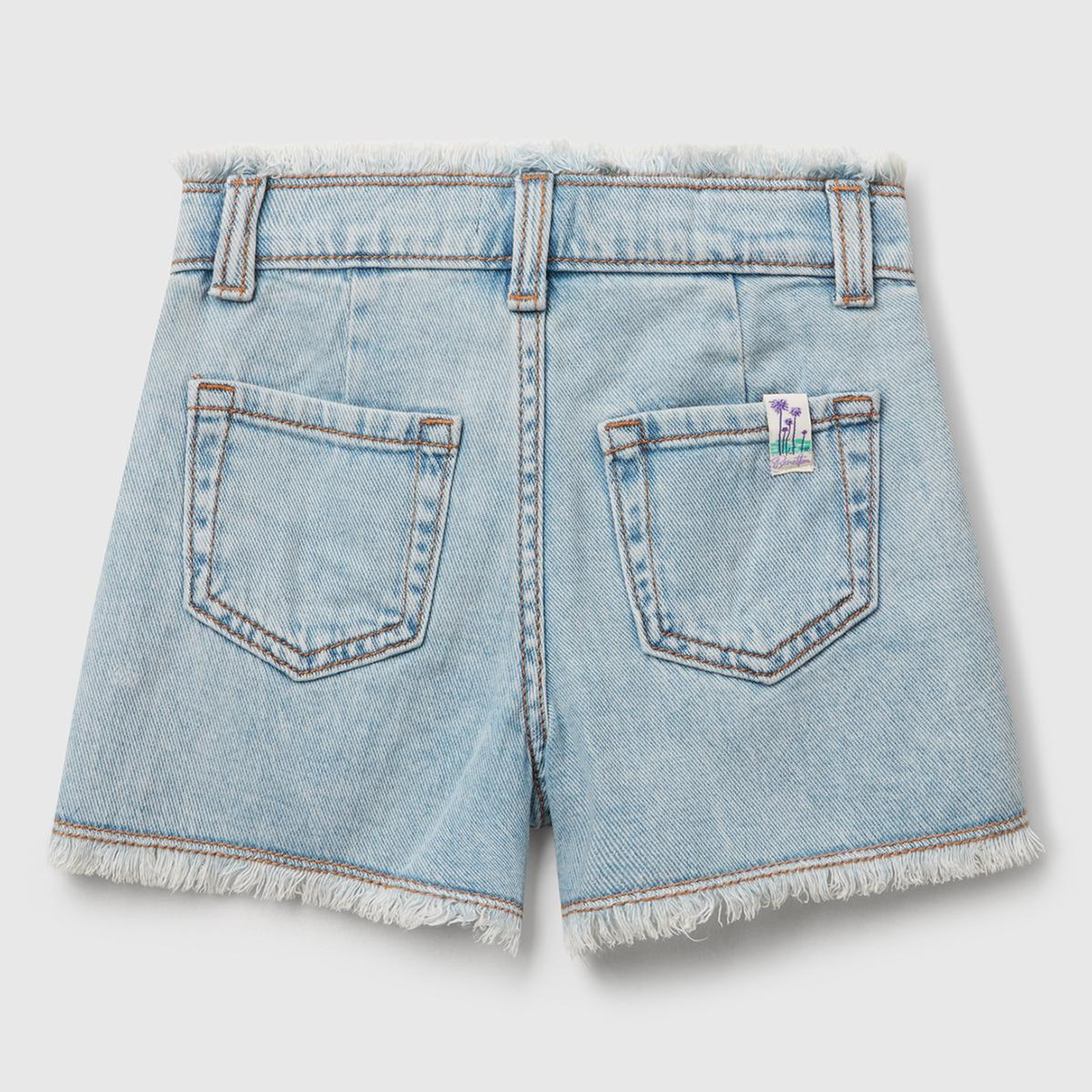 Kız Çocuk Açık Denim Arka Cebi Logo Etiketli Beli Lastikli Denim Şort