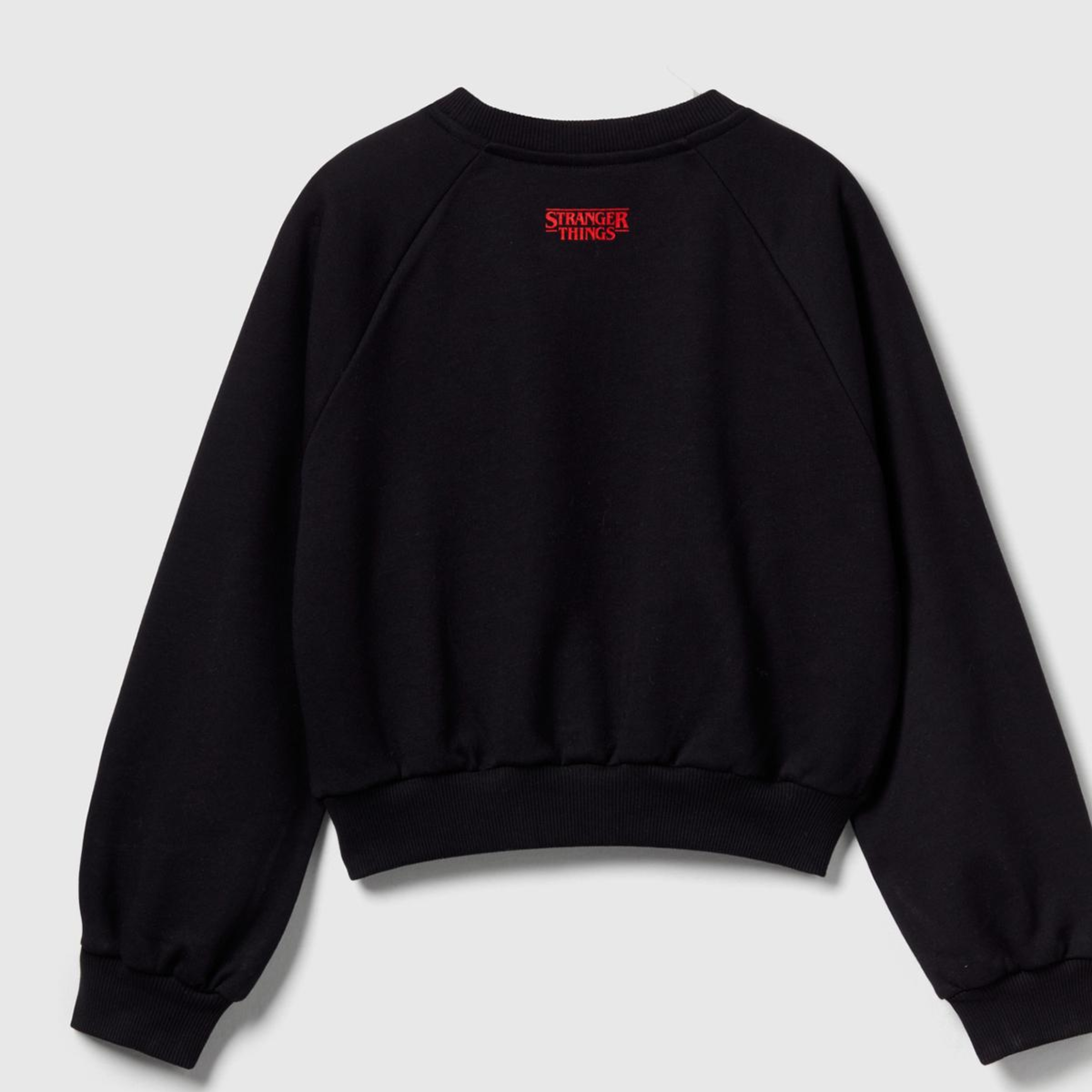 Kız Çocuk Siyah %100 Pamuk Kısa Kesim Stranger Things Ön Baskı Detaylı Ribanalı Sweatshirt