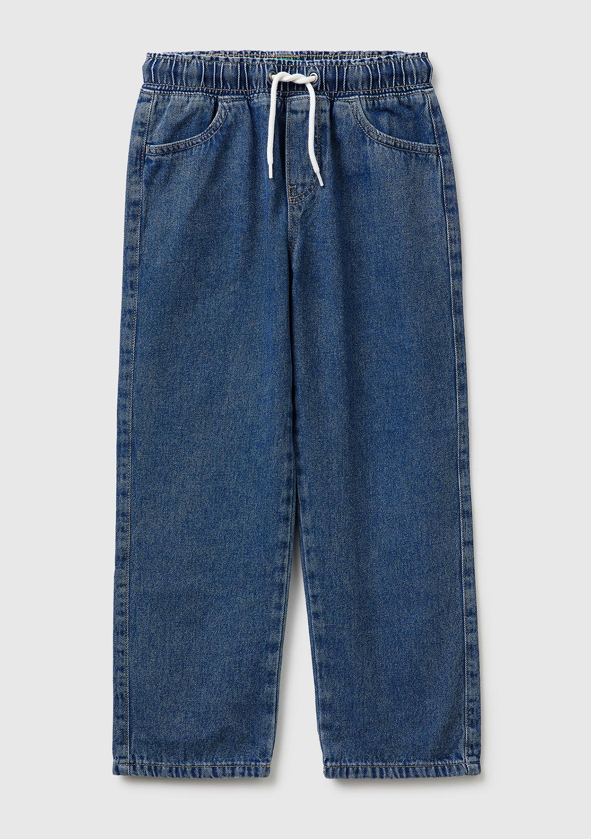 Erkek Çocuk Koyu Mavi Beli ve Paçası Büzgülü Denim Pantolon