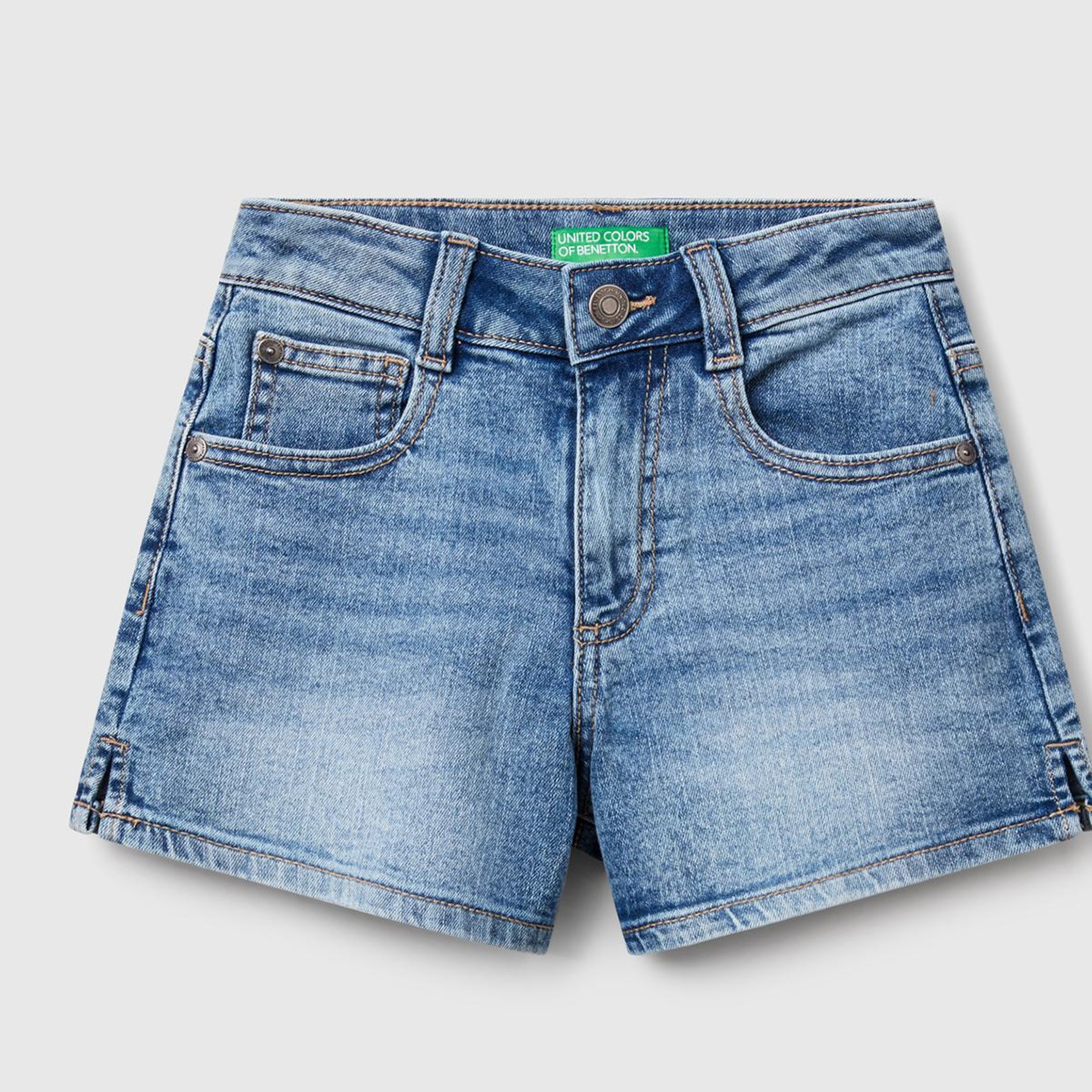 Kız Çocuk Mavi Taş Yıkama Logo İşlemeli Streç Denim Şort