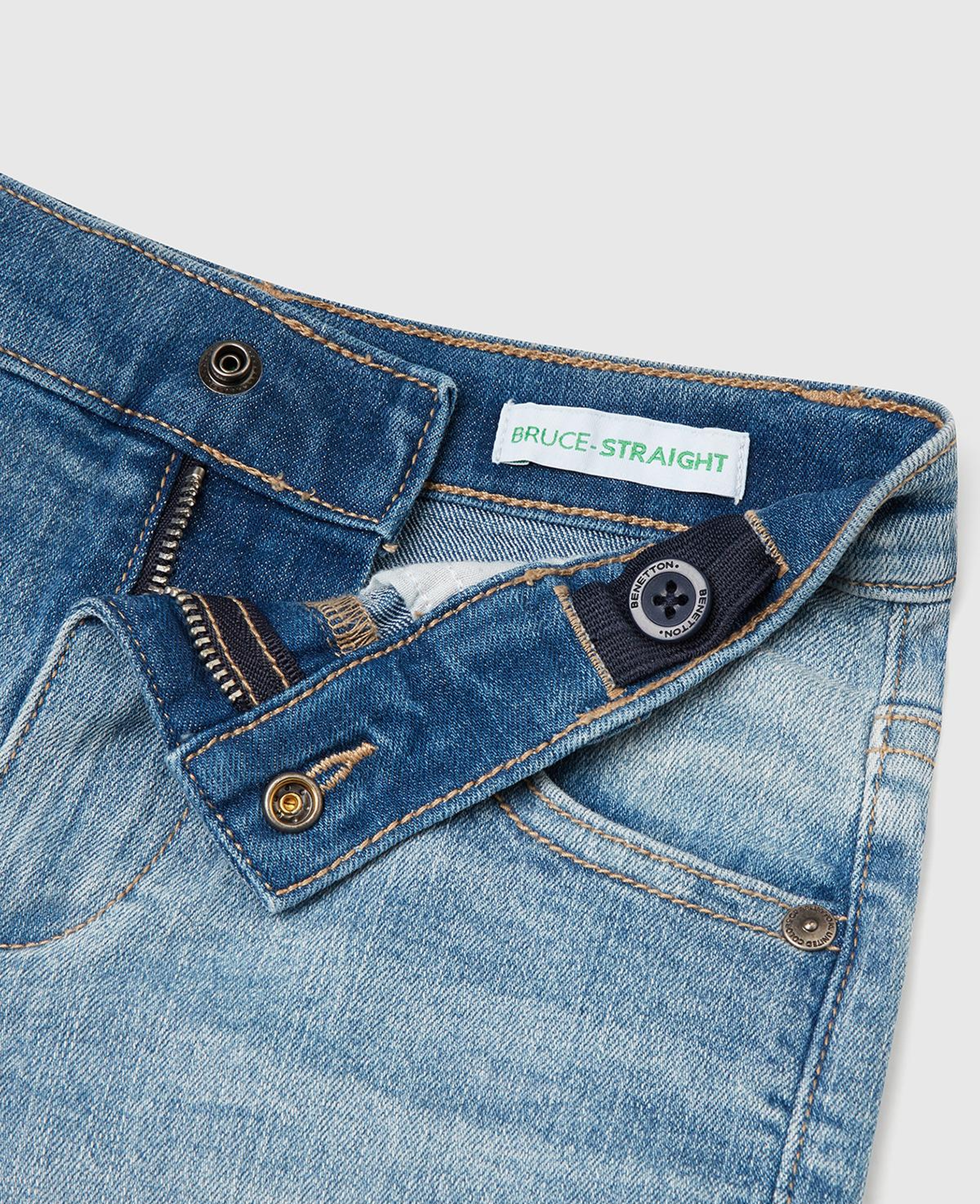 Erkek Çocuk Açık Mavi Yanı Detaylı Cepli Denim Streç Bermuda Şort