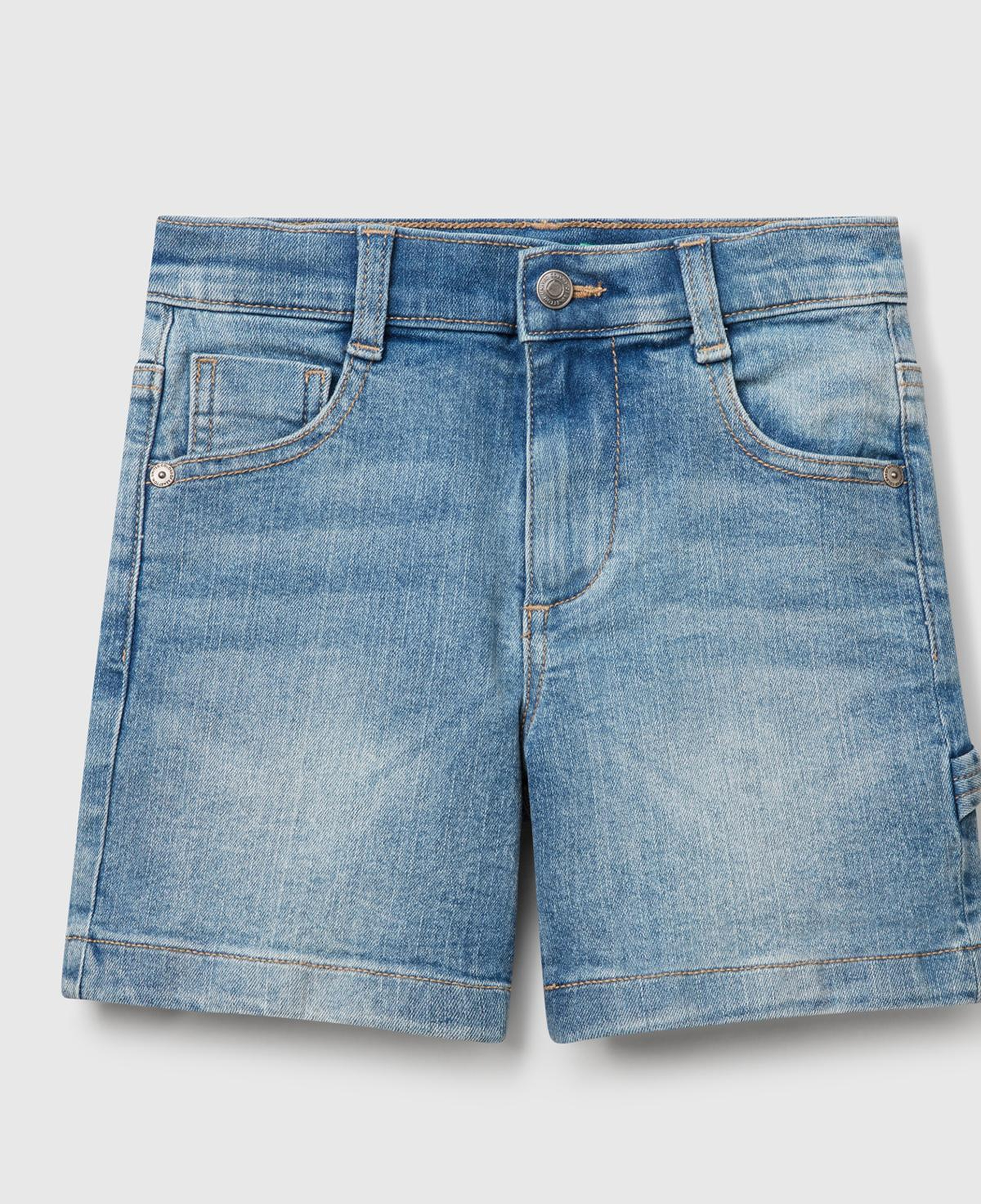 Erkek Çocuk Açık Mavi Yanı Detaylı Cepli Denim Streç Bermuda Şort