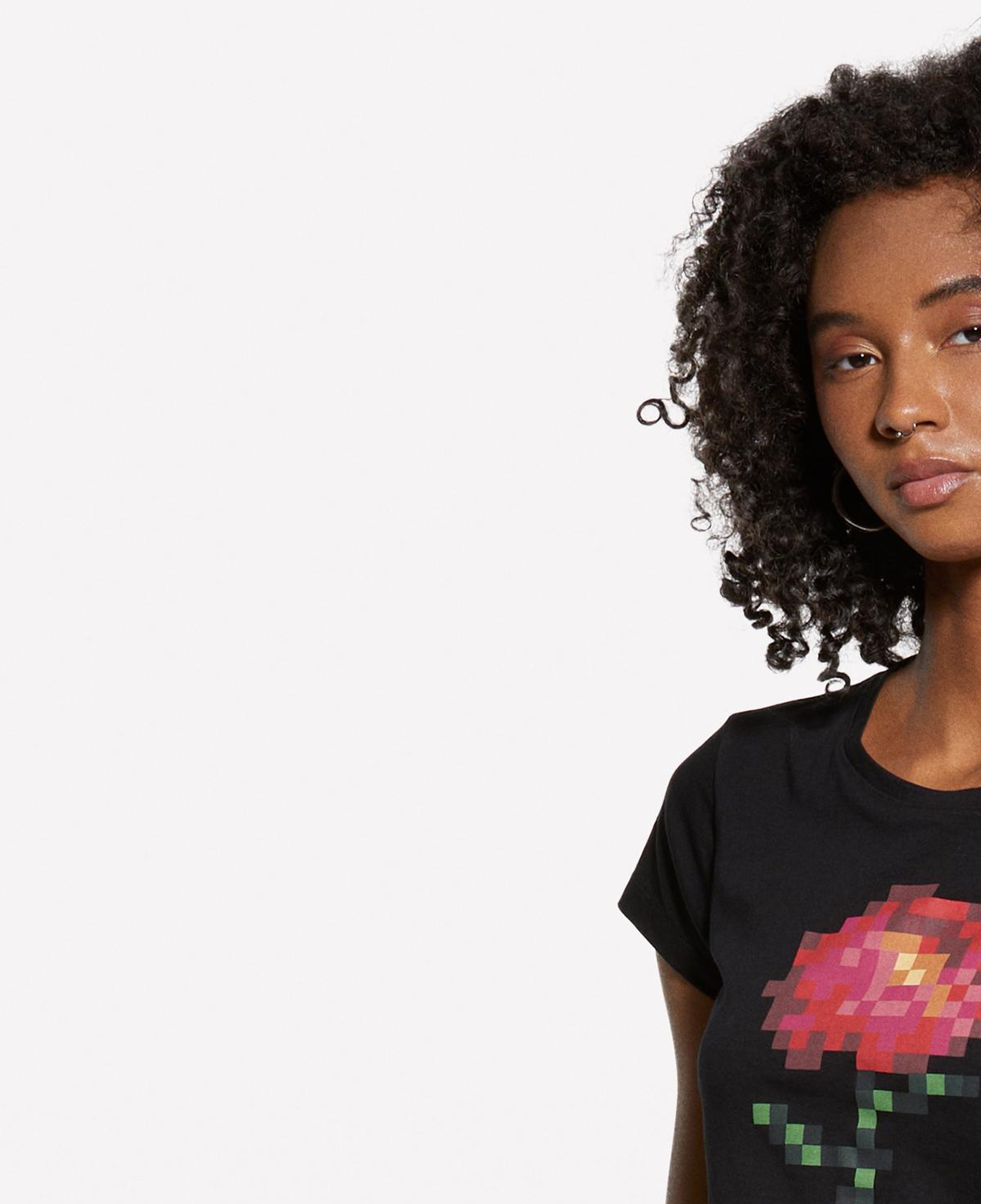 Kadın Siyah %100 Pamuk Önü Baskılı Regular Fit T-Shirt