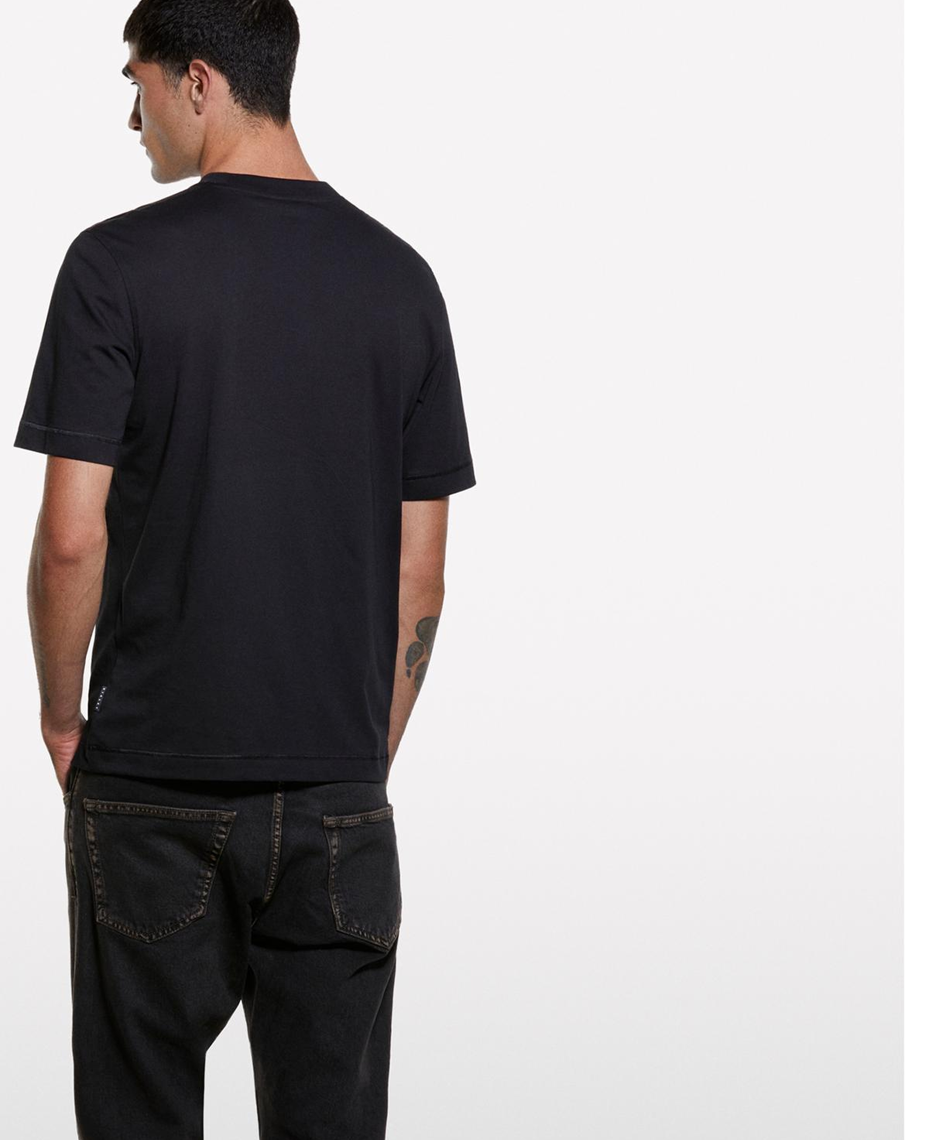 Erkek Siyah %100 Pamuk Önü Baskılı Bisiklet Yaka Regular Fit T-Shirt