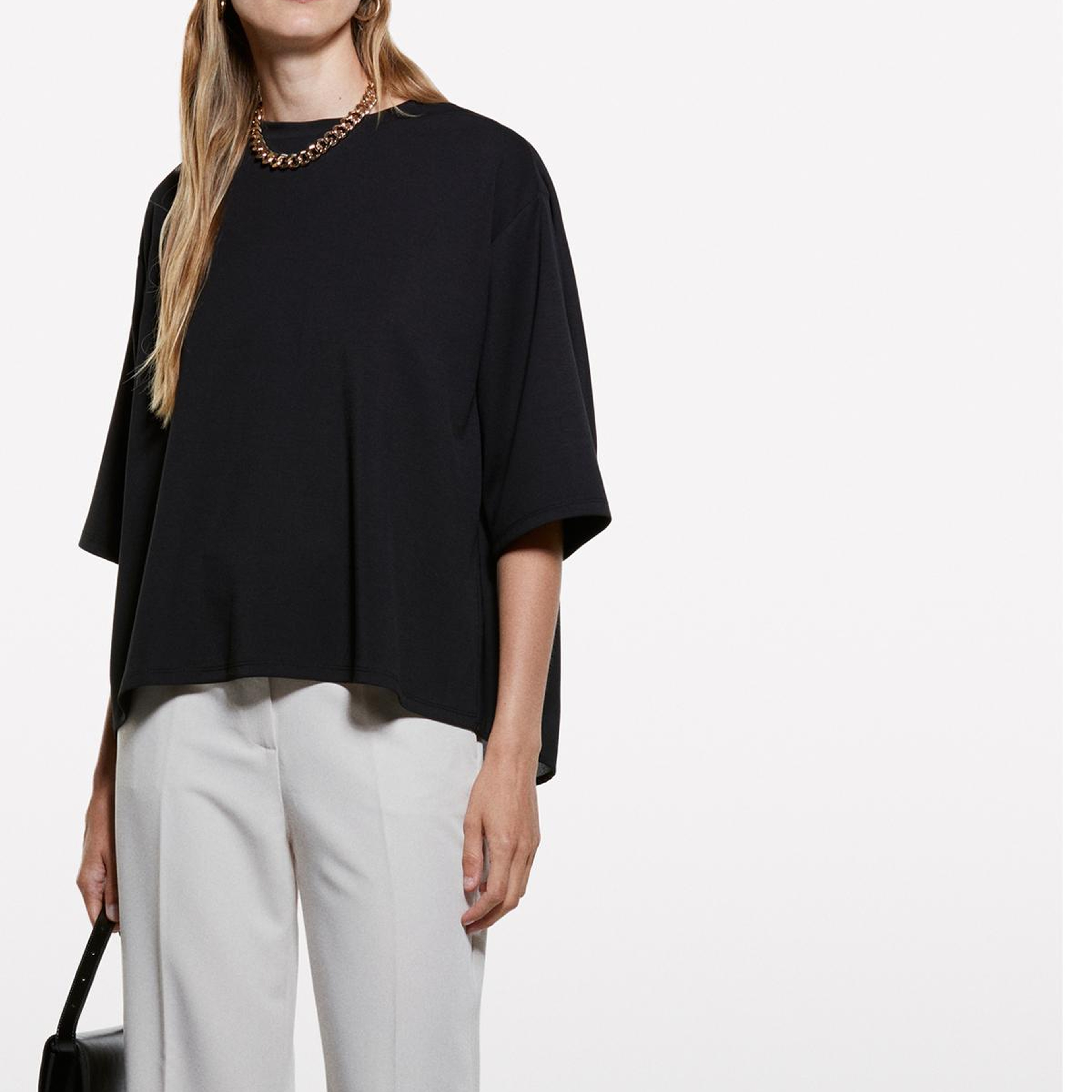 Kadın Siyah Modal Karışımlı Asimetrik Boxy Fit T-Shirt