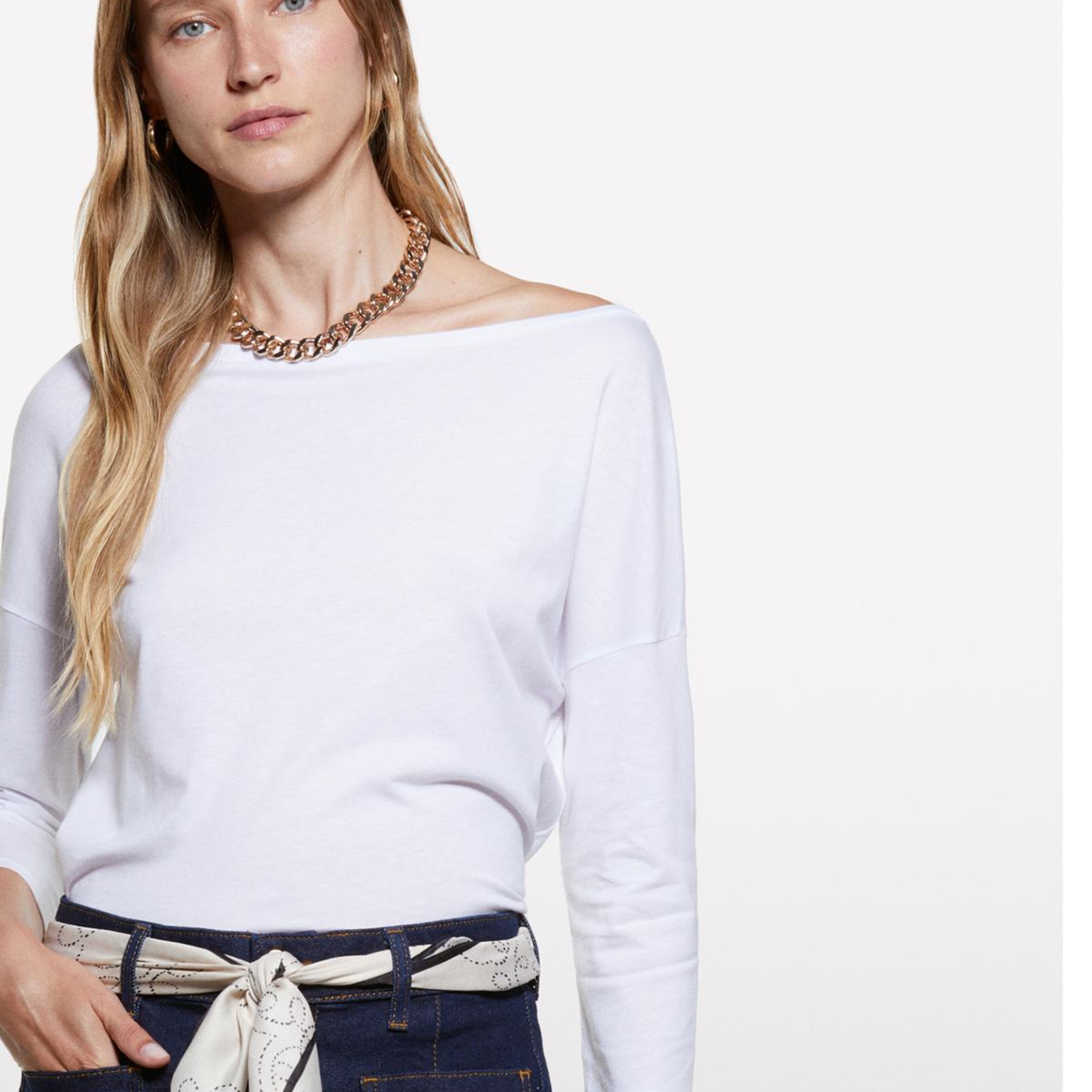 Kadın Beyaz Modal Karışımlı Kayık Yaka Regular Fit T-Shirt