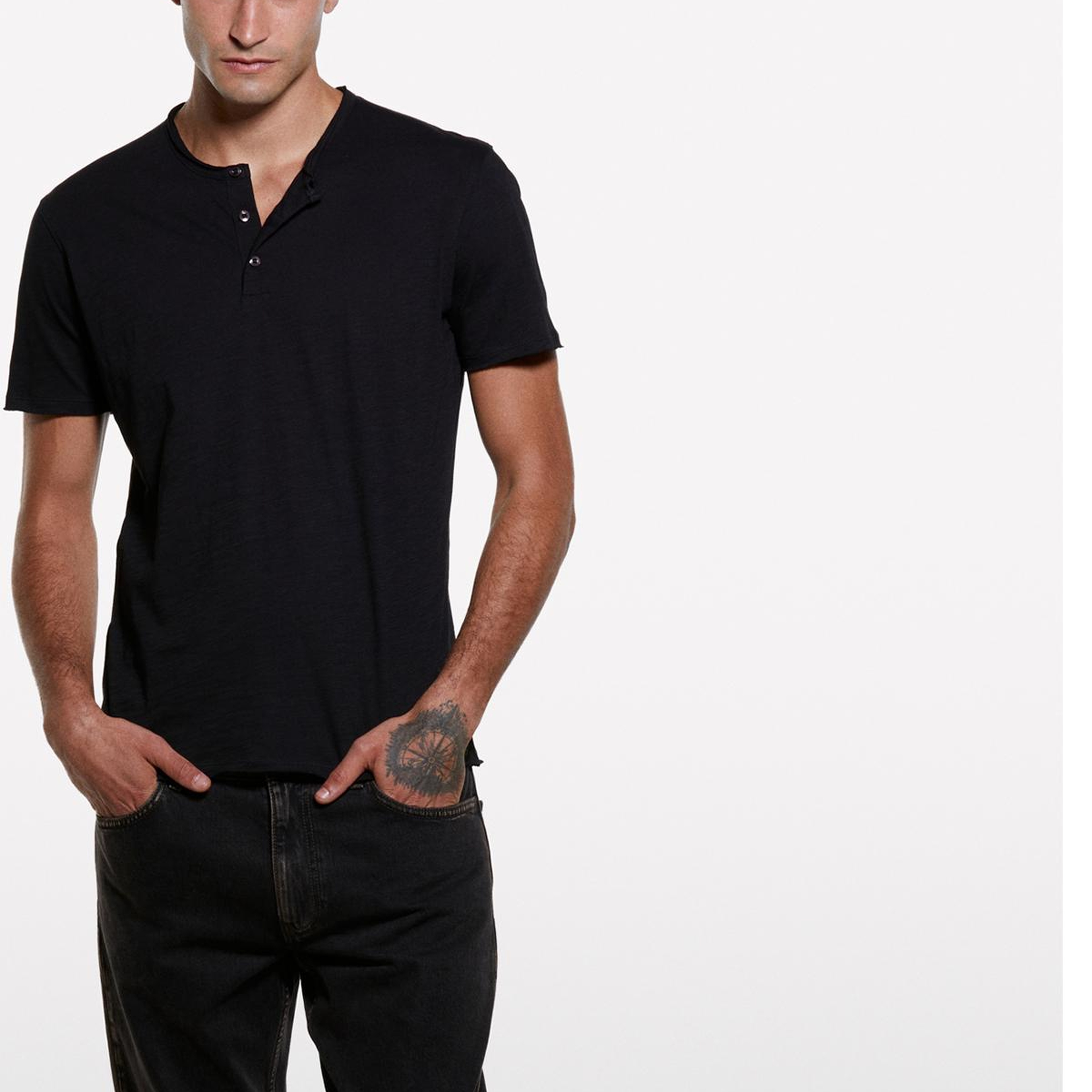 Erkek Siyah %100 Pamuk Düğmeli Bisiklet Yaka Slim Fit Slub T-Shirt