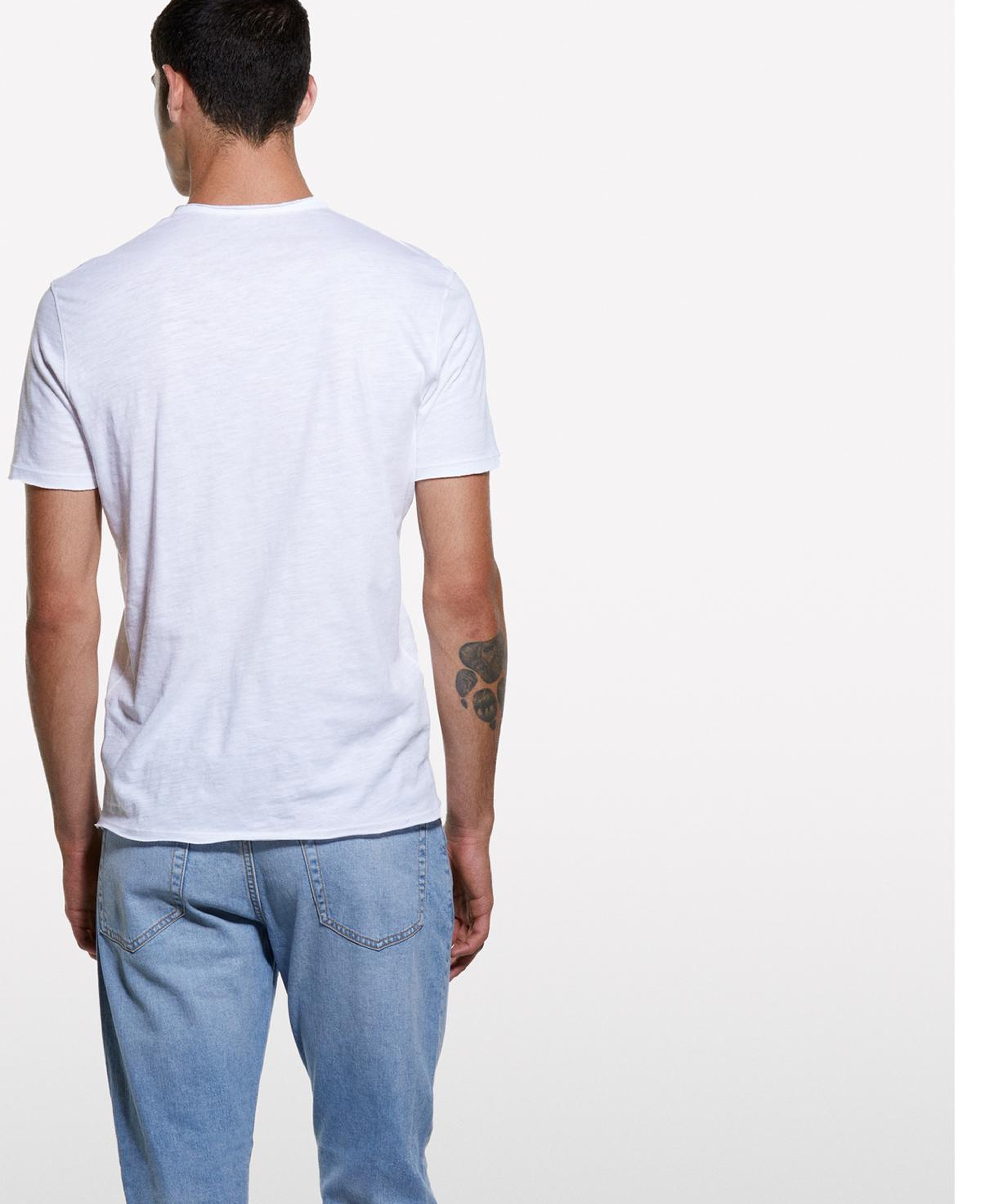 Erkek Beyaz %100 Pamuk Düğmeli Bisiklet Yaka Slim Fit Slub T-Shirt