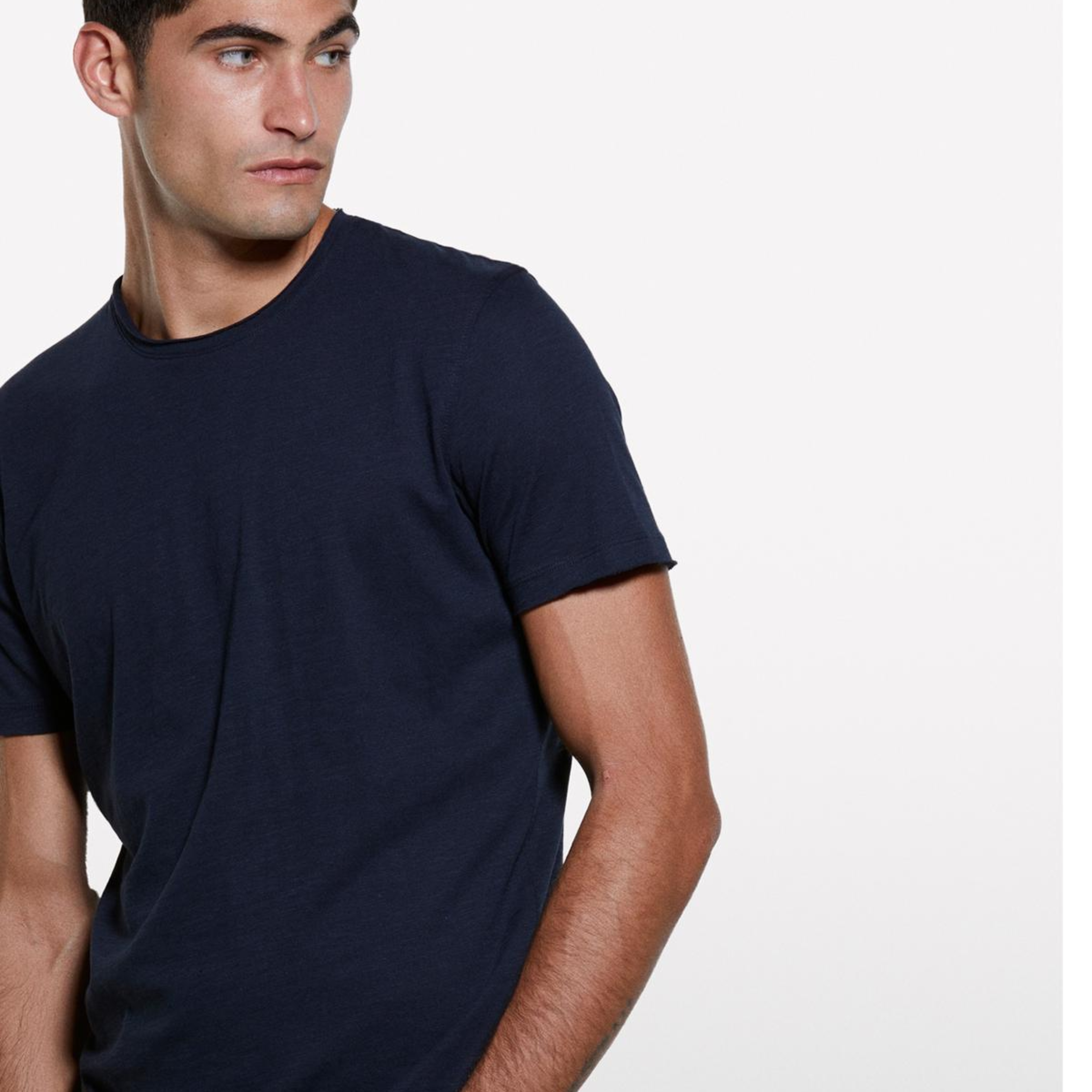 Erkek Koyu Mavi %100 Pamuk Bisiklet Yaka Slim Fit Slub T-Shirt