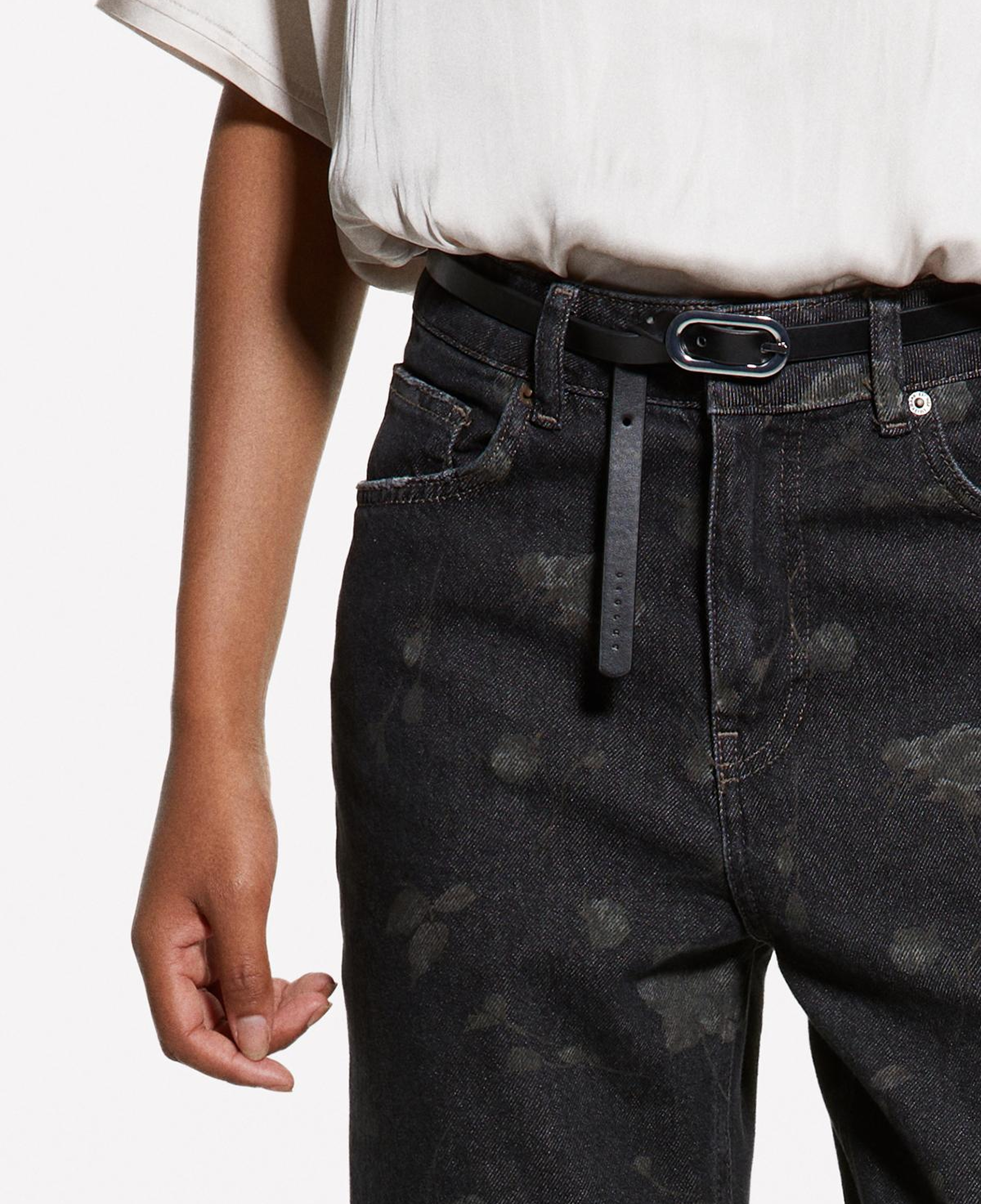 Kadın Koyu Gri %100 Pamuk Baskılı Düşük Bel Relaxed Fit Denim Pantolon