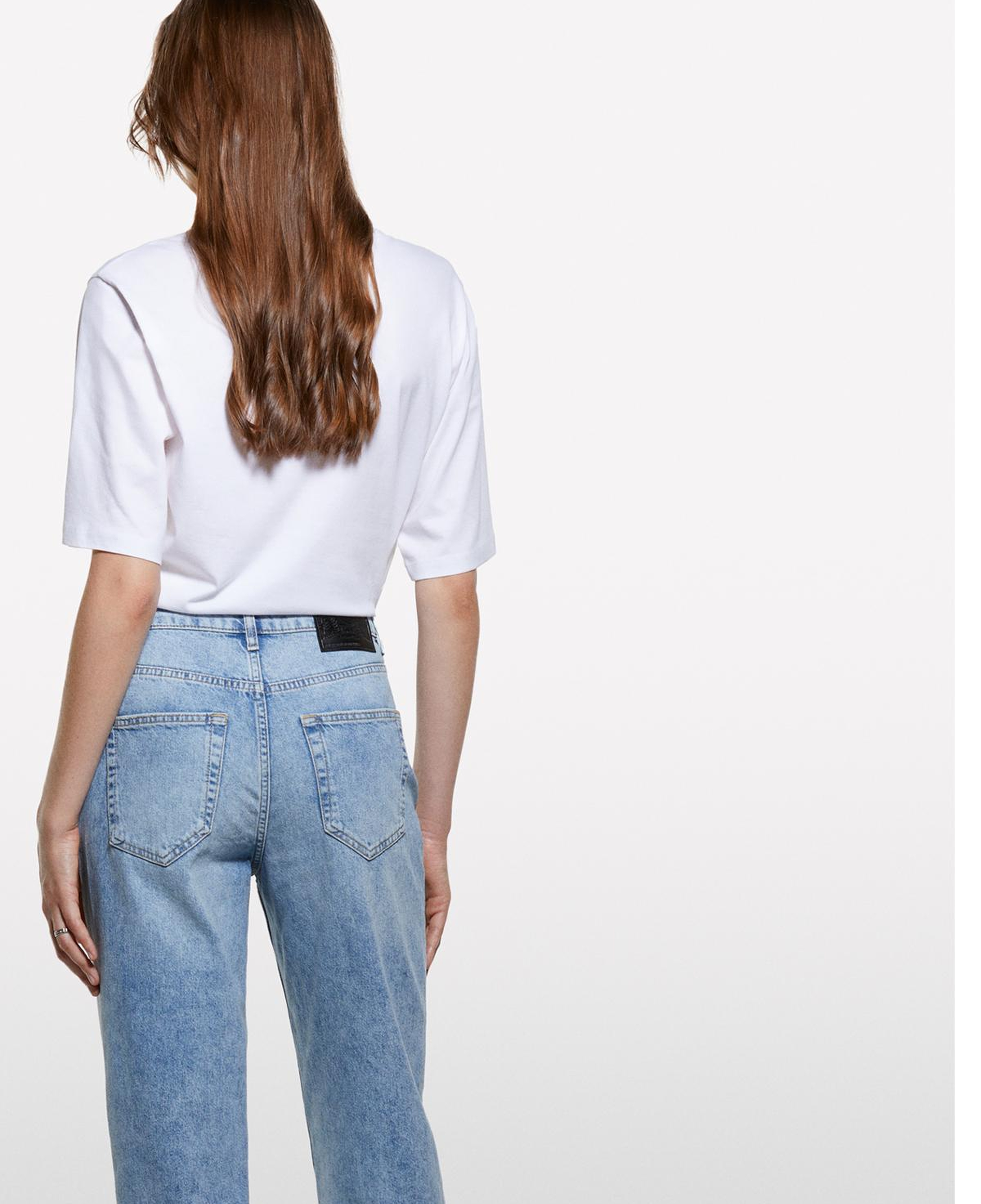 Kadın Açık Mavi %100 Pamuk Taş Yıkama Normal Bel Mom Fit Denim Pantolon
