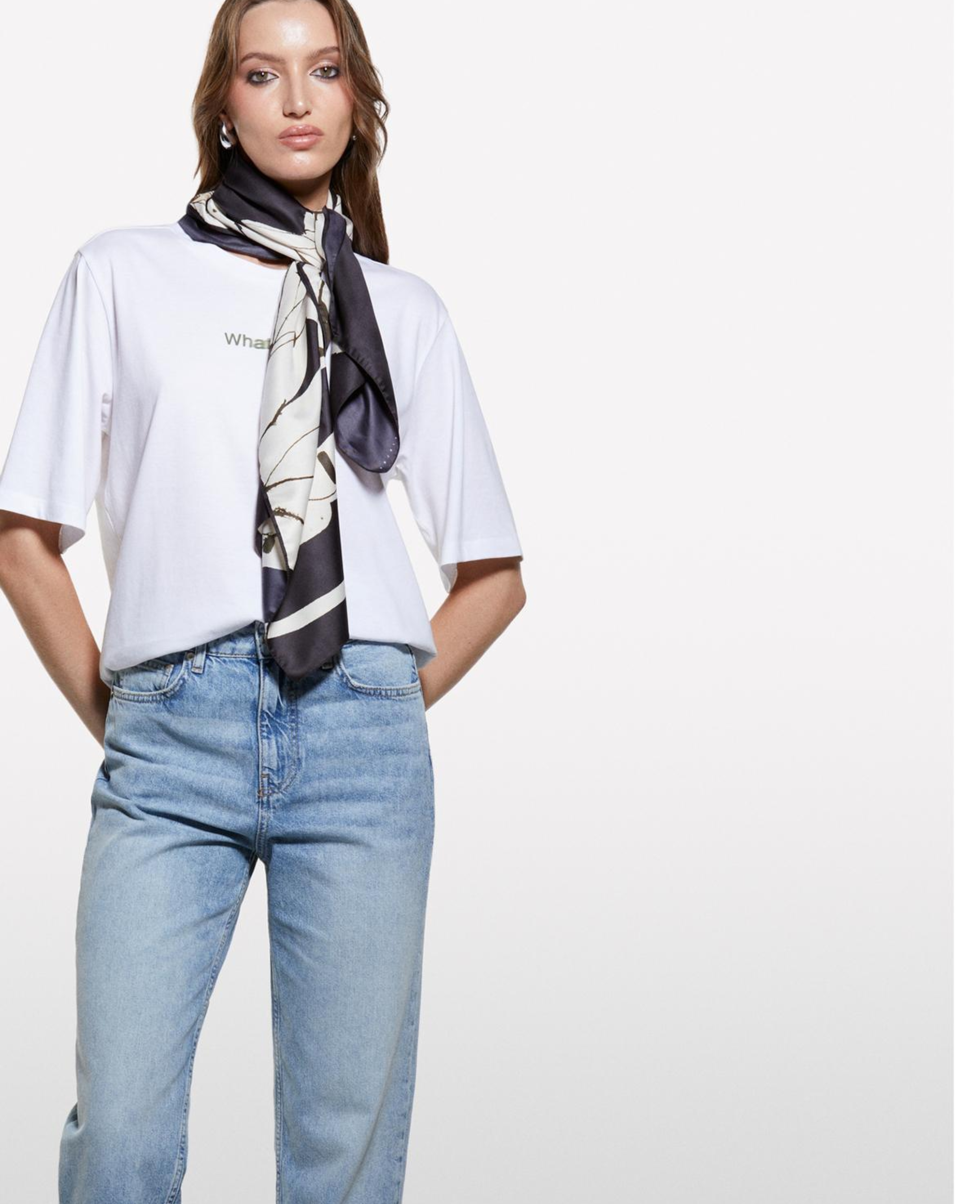 Kadın Açık Mavi %100 Pamuk Taş Yıkama Normal Bel Mom Fit Denim Pantolon
