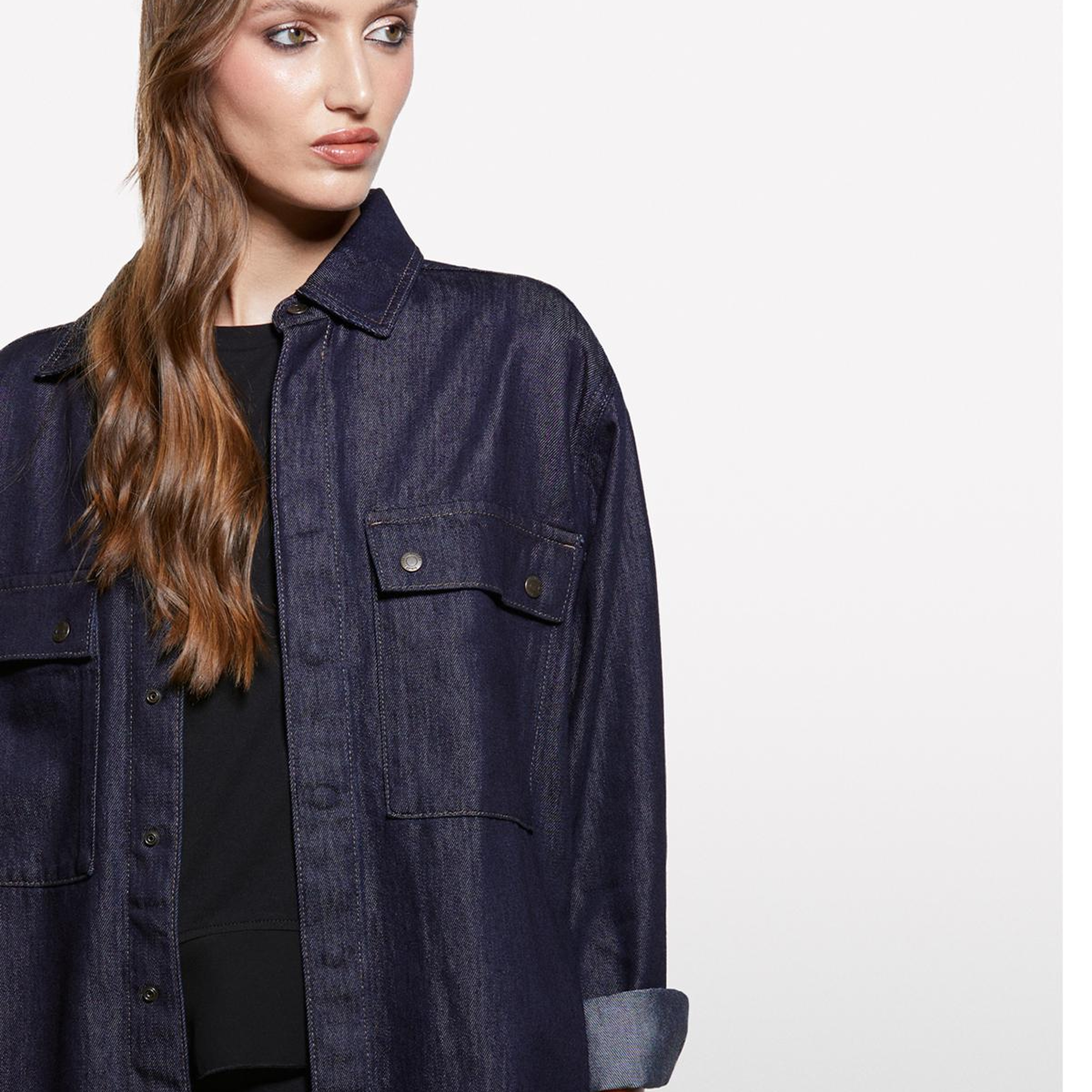 Kadın Açık Mavi Pamuk ve Liyosel Karışımlı Çıtçıtlı Denim Gömlek