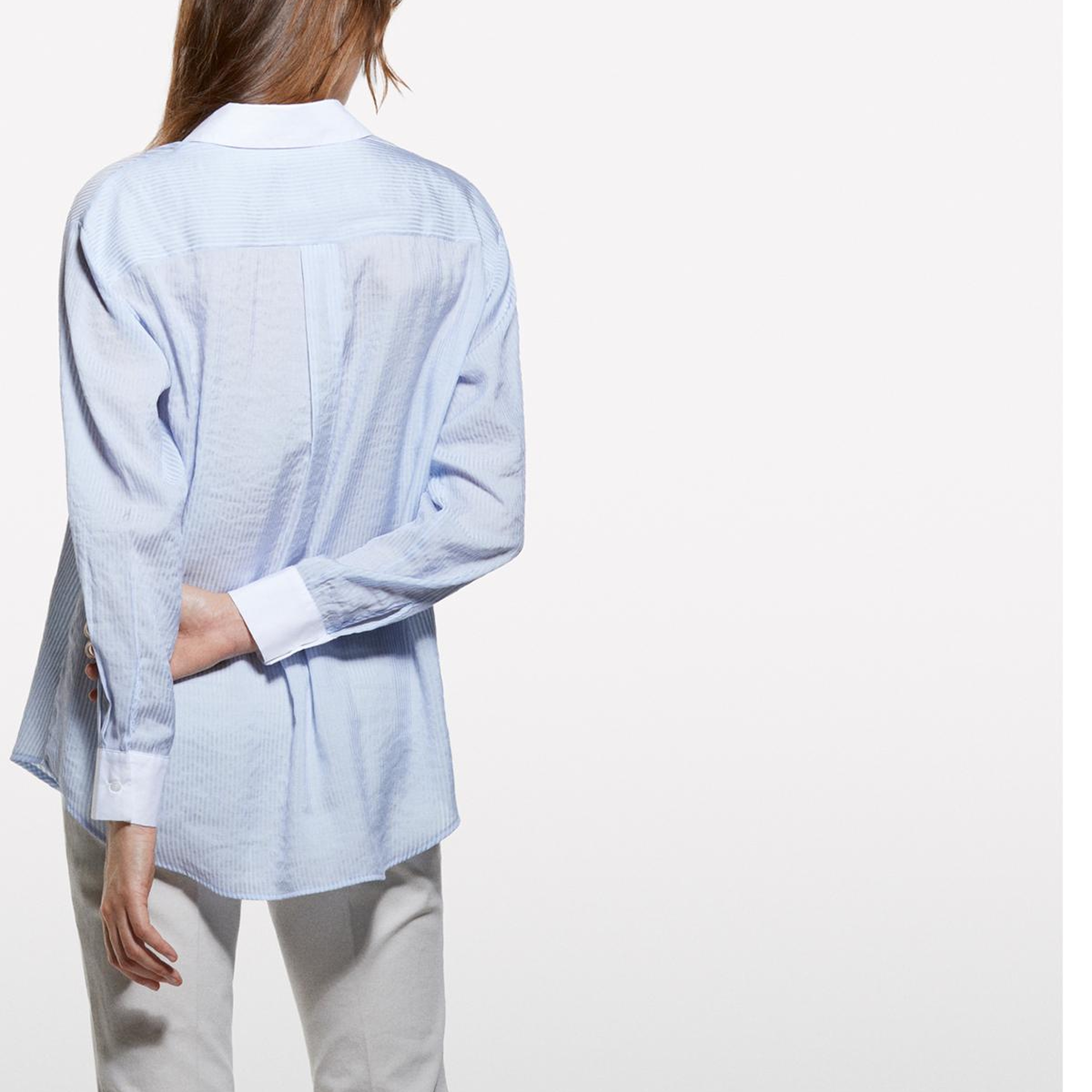 Kadın Açık Mavi Viskoz Karışımlı Çizgili Comfort Fit Gömlek