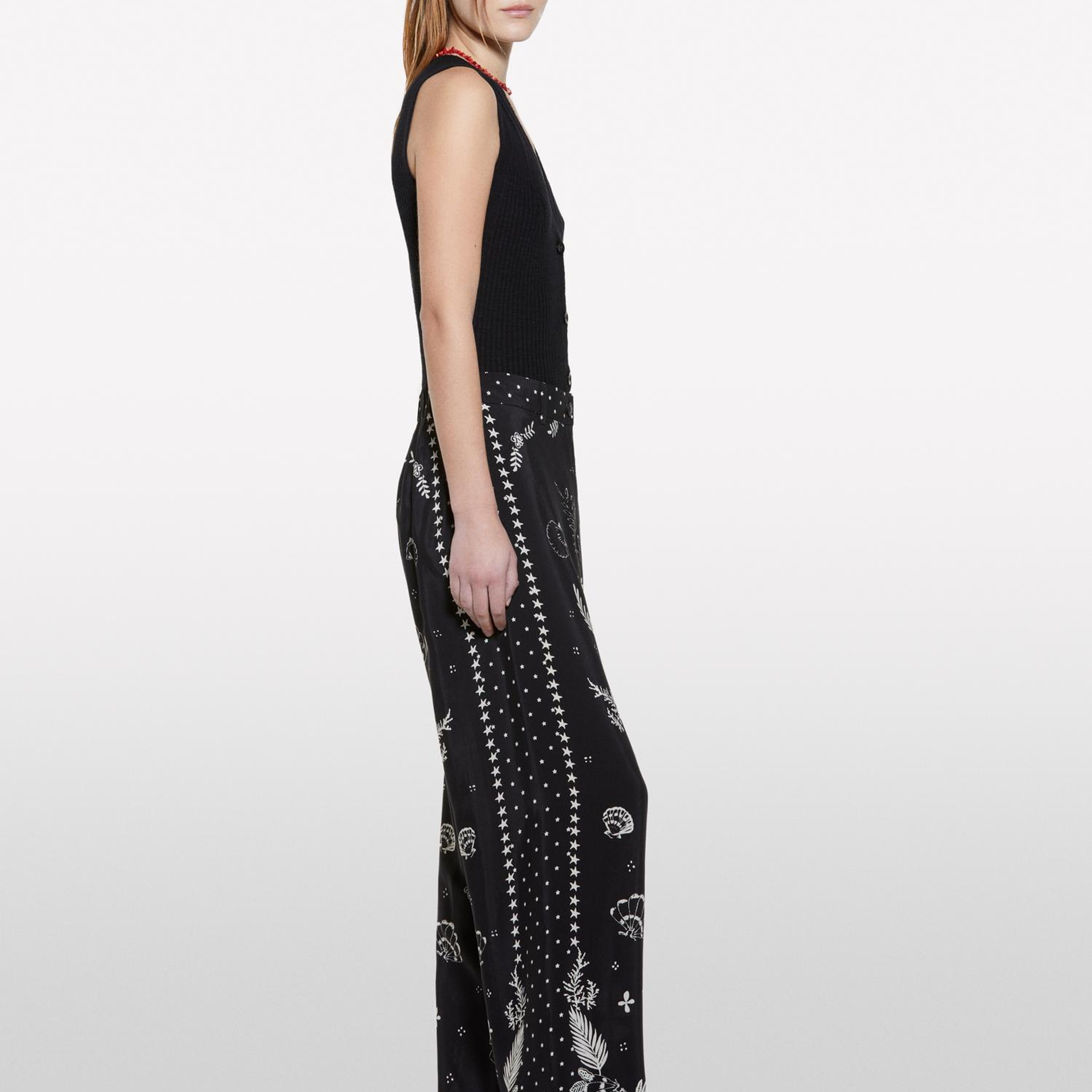 Kadın Siyah Keten Karışımlı Slim Fit Triko Yelek