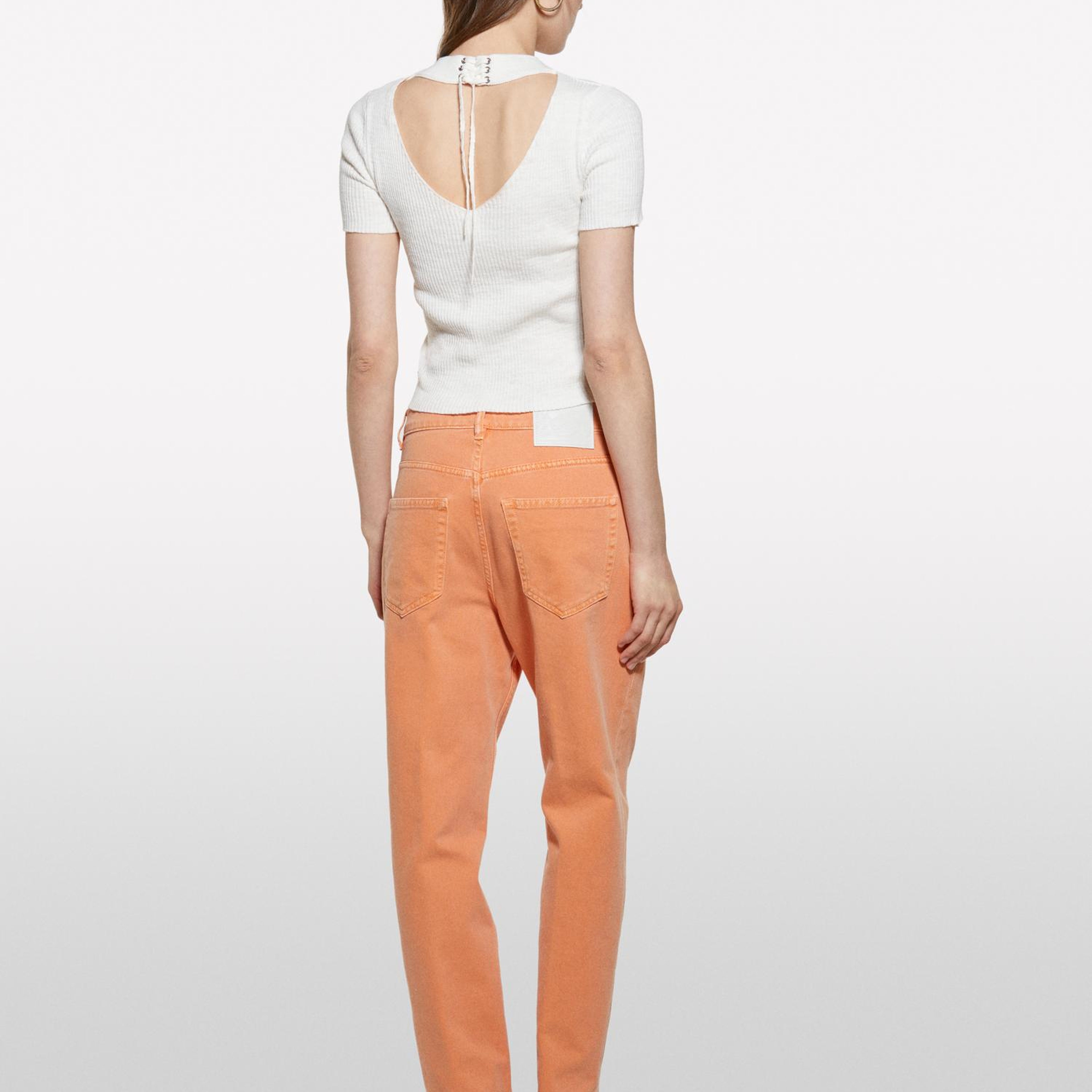 Kadın Kırık Beyaz Keten Karışımlı Slim Fit Kısa Kollu Kazak