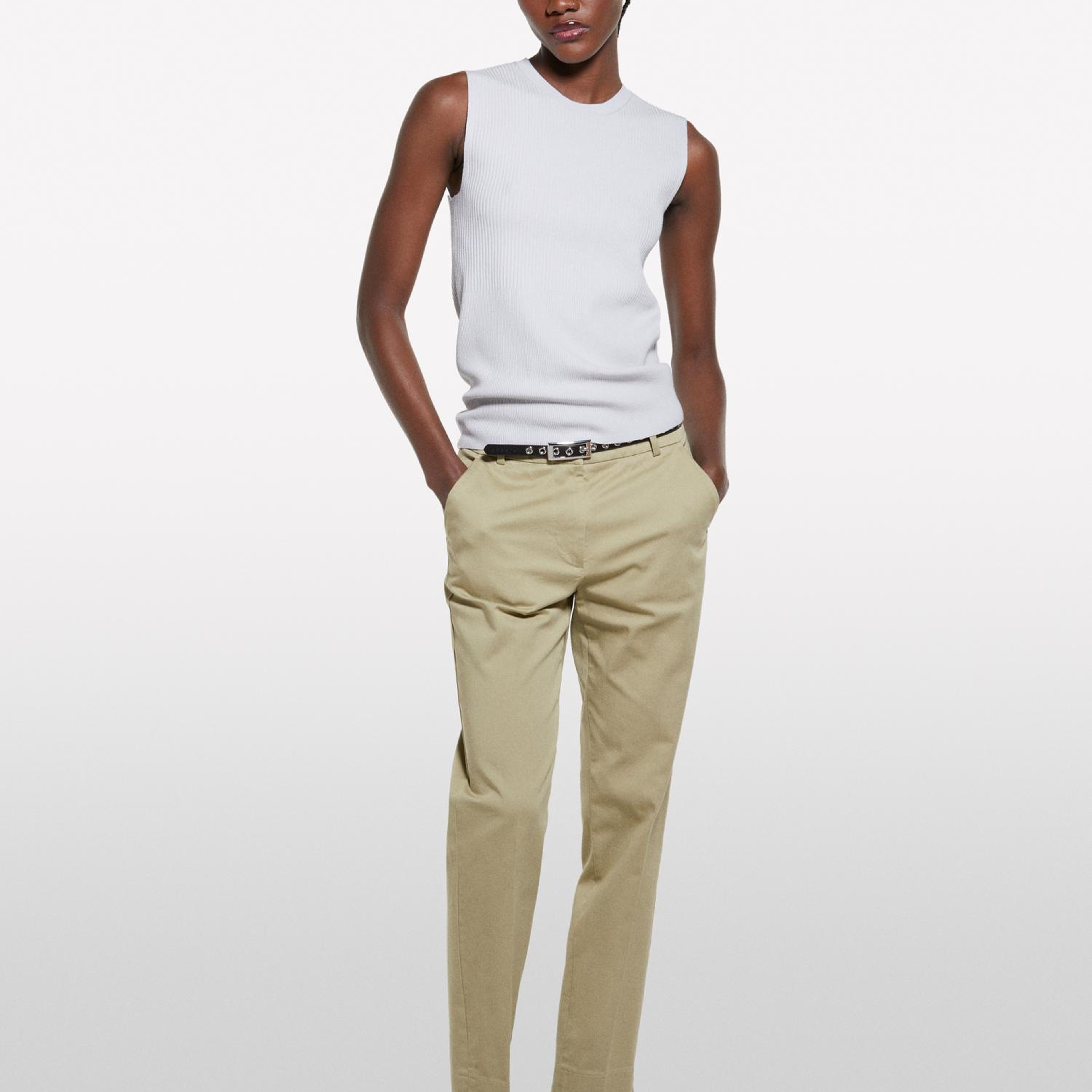 Kadın Gri Viskoz Karışımlı Kolsuz Slim Fit Triko Bluz