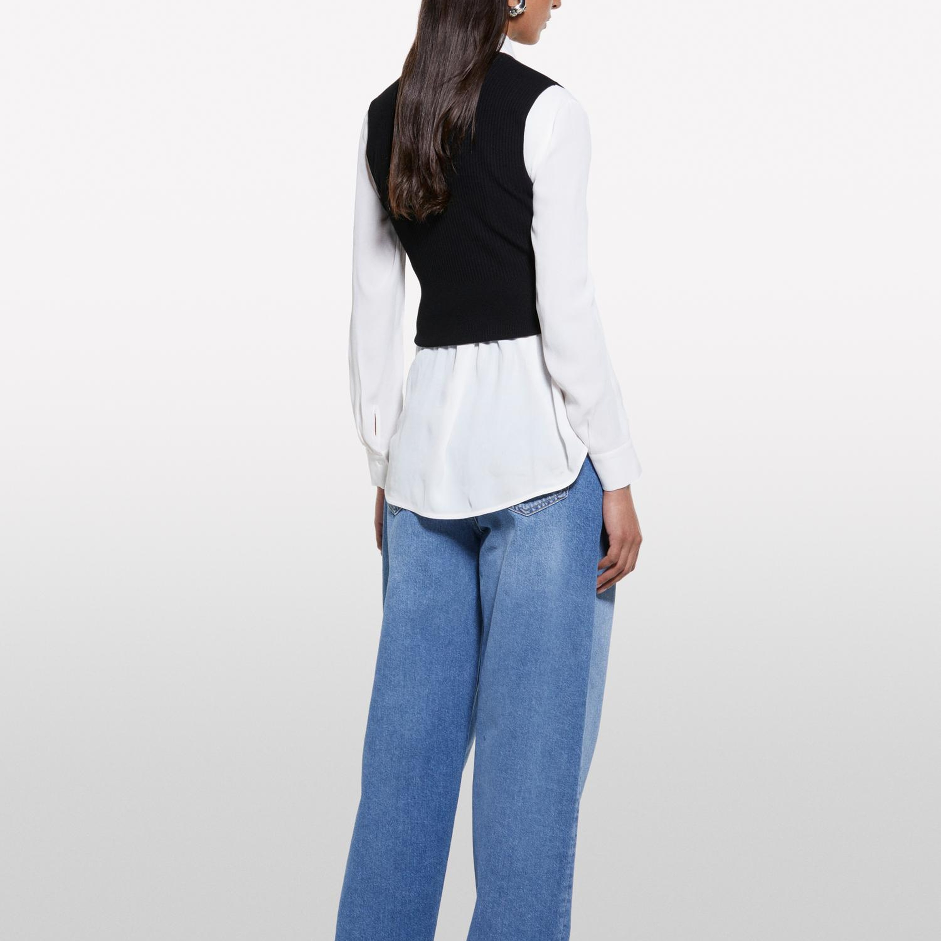 Kadın Siyah Viskoz Karışımlı Kolsuz Slim Fit Triko Bluz