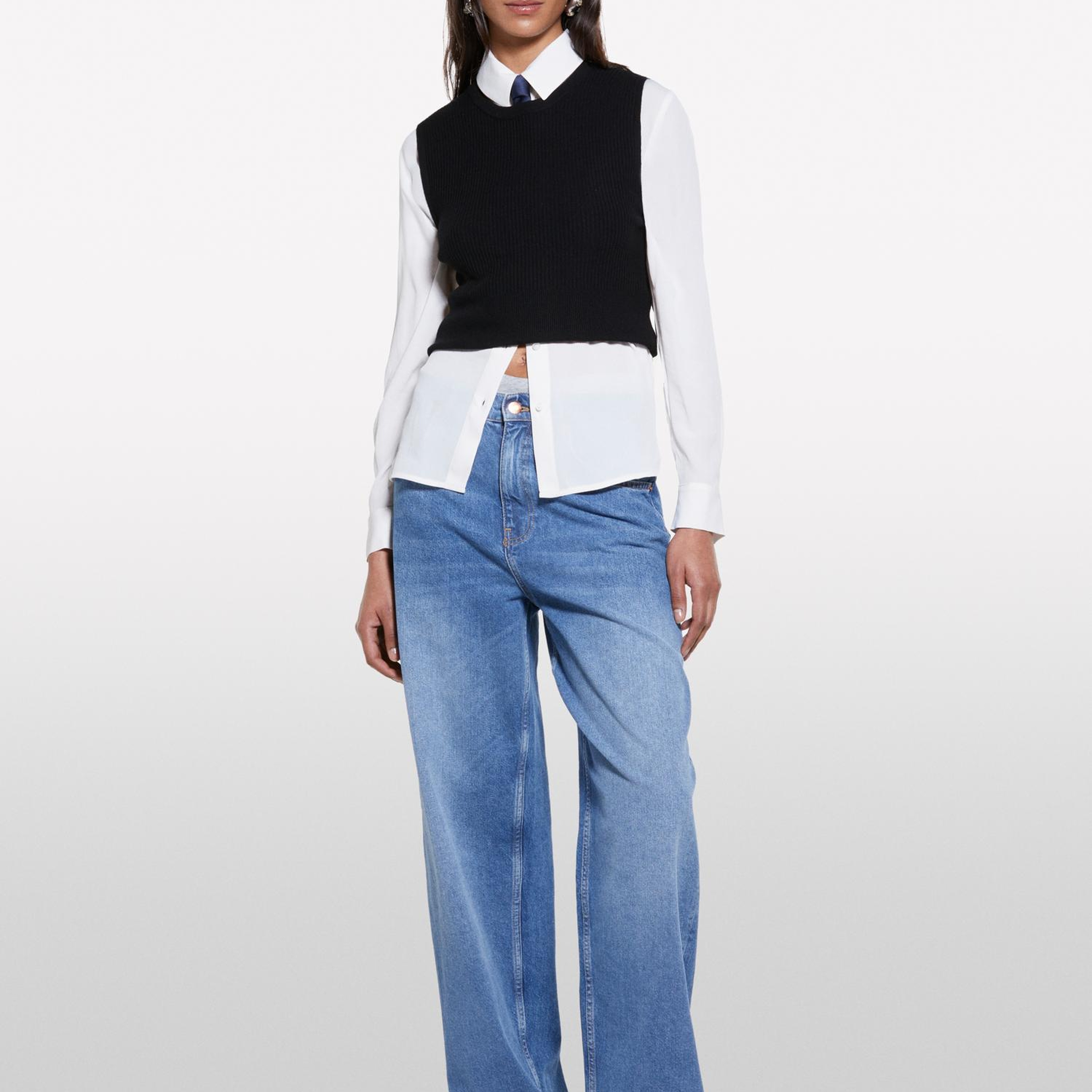 Kadın Siyah Viskoz Karışımlı Kolsuz Slim Fit Triko Bluz