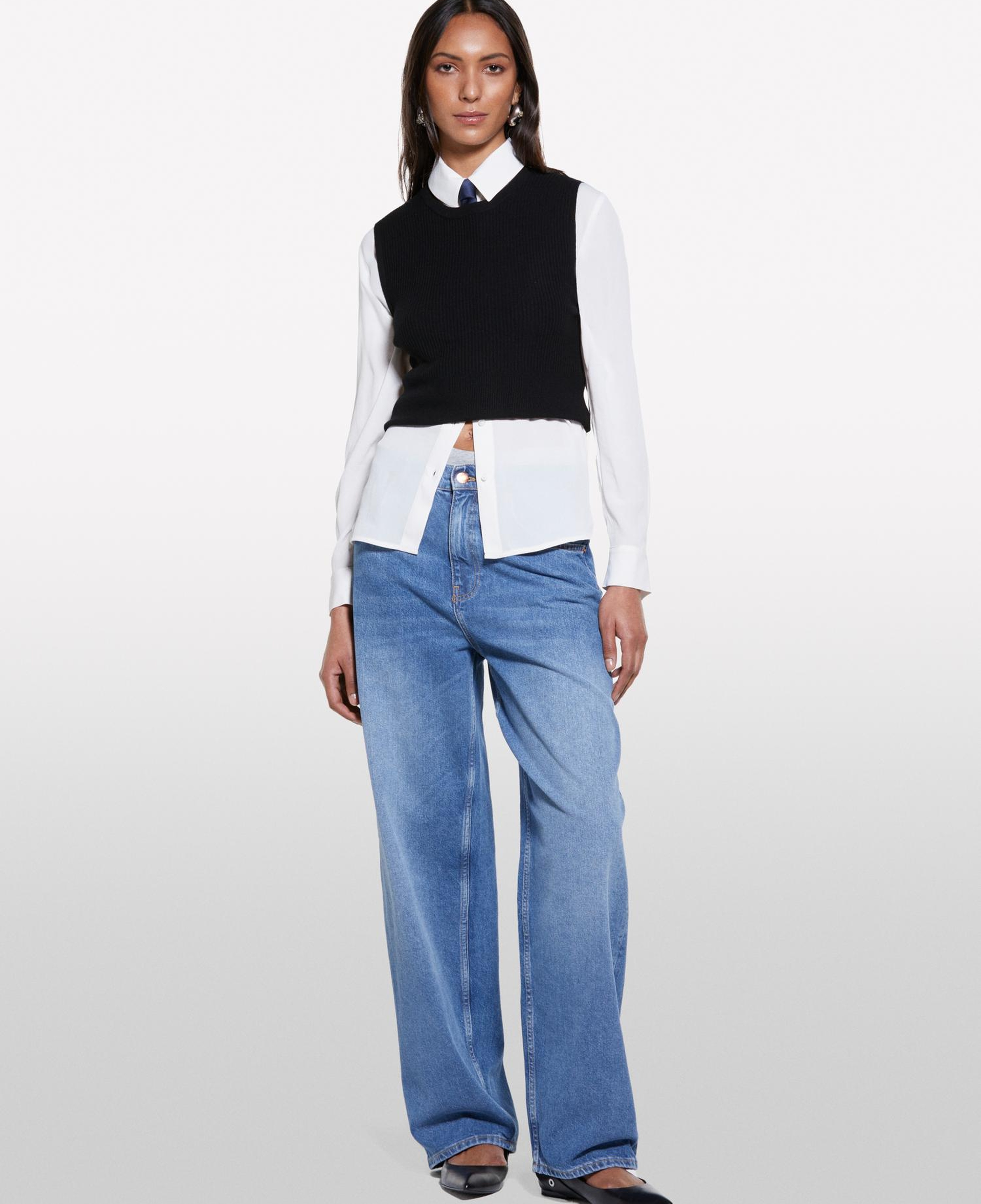 Kadın Siyah Viskoz Karışımlı Kolsuz Slim Fit Triko Bluz