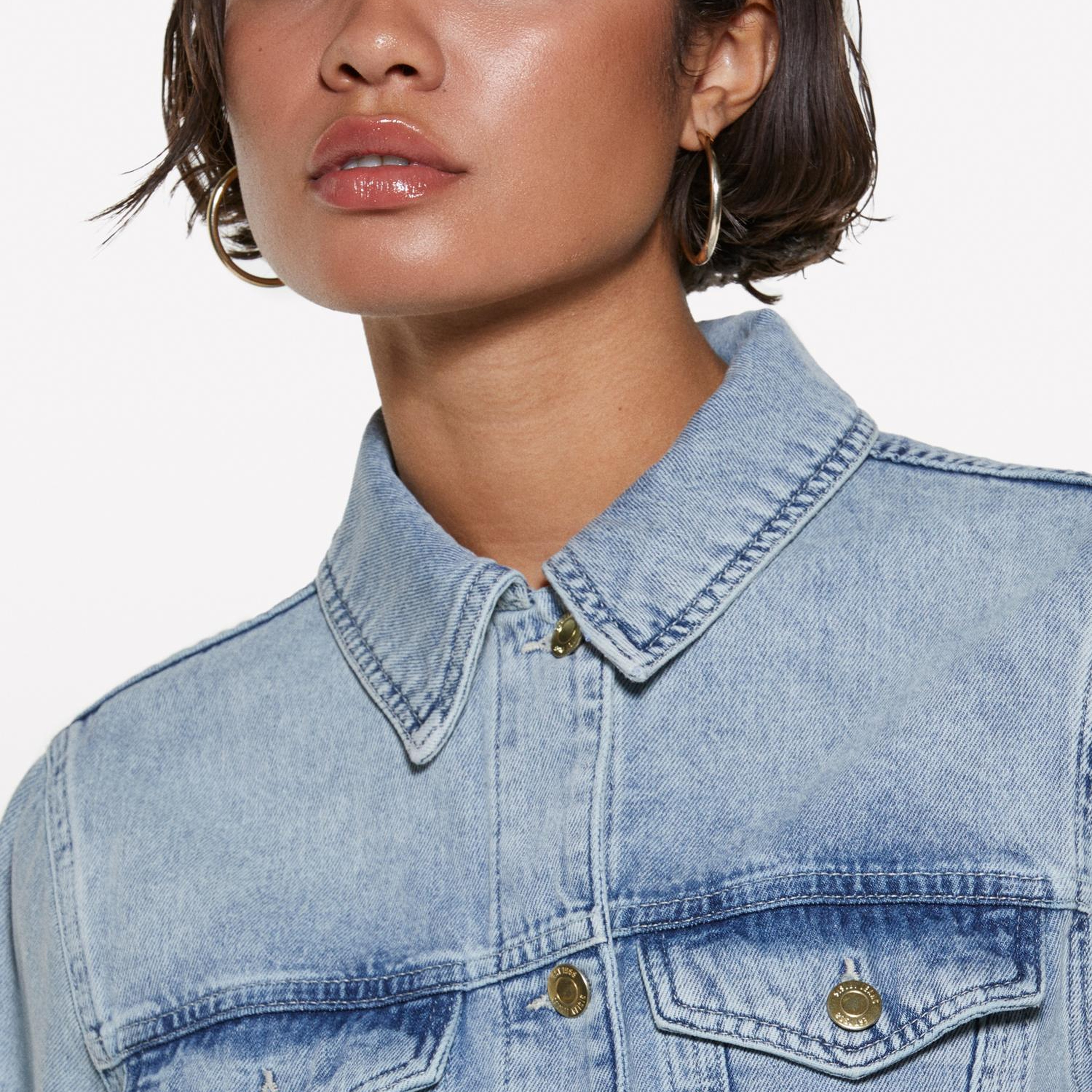 Kadın Denim %100 Pamuk Önü Düğmeli Cep Detaylı Denim Ceket