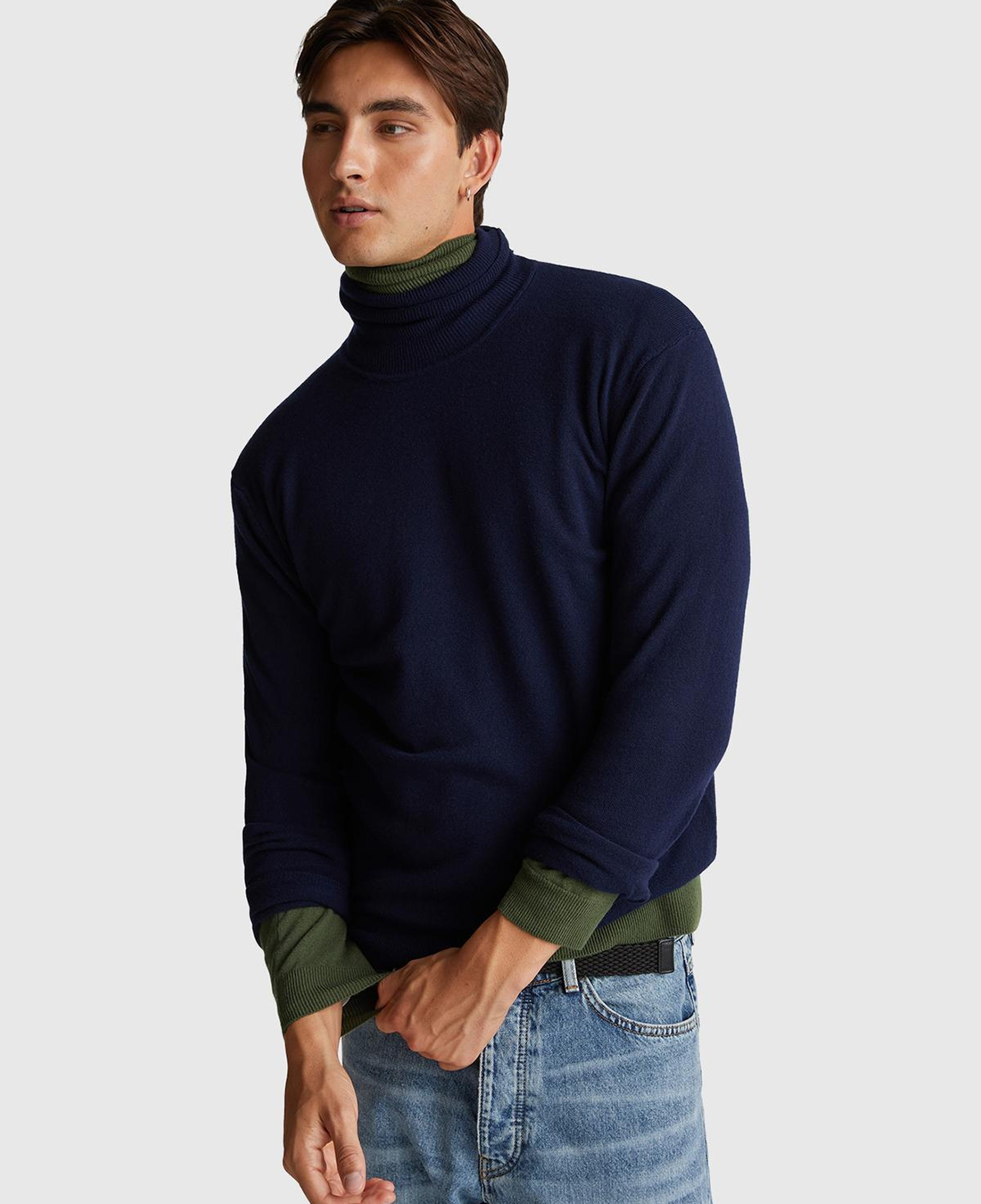 Erkek Lacivert %100 Merino Boğazlı Kazak