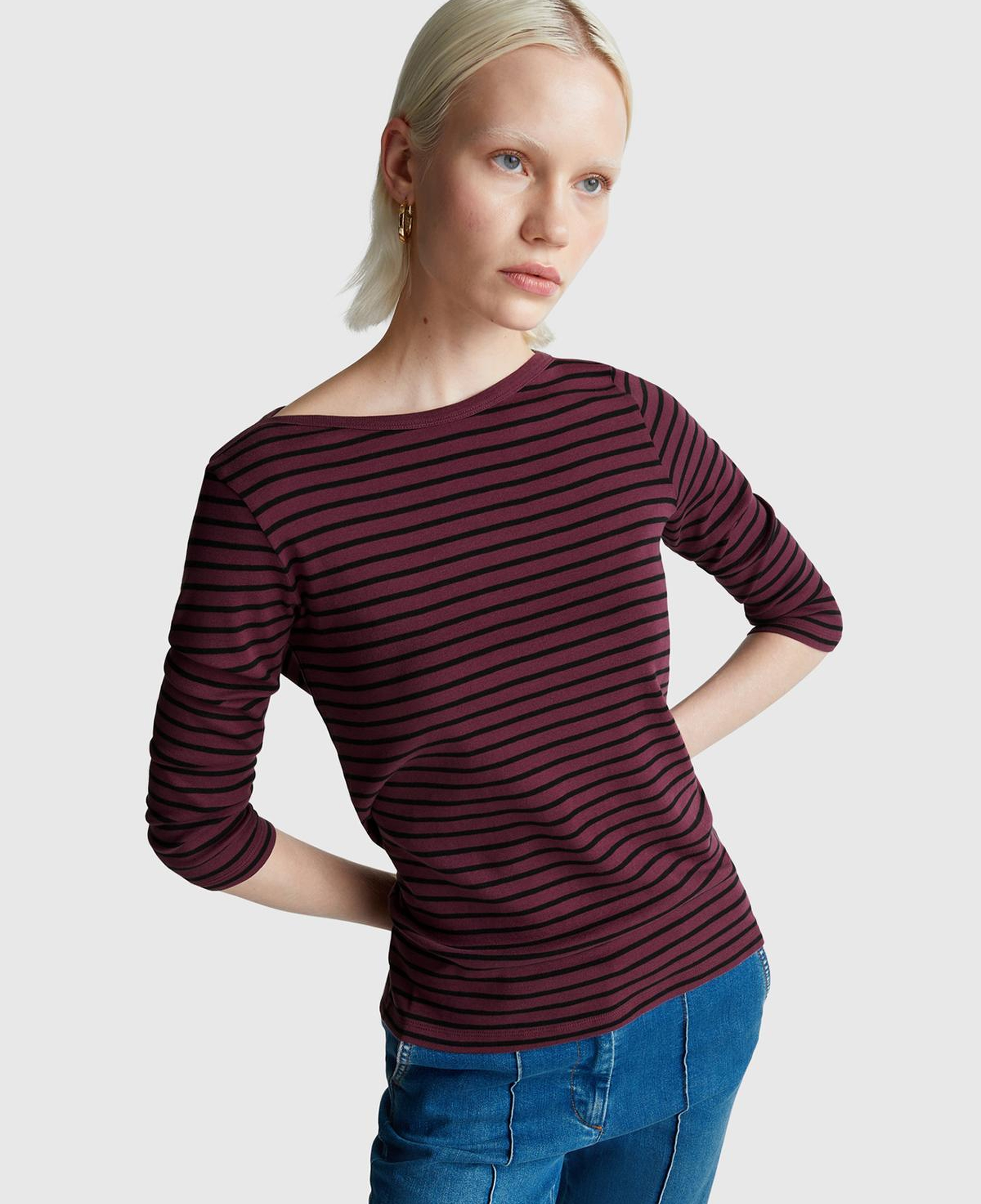 Kadın Mor %100 Pamuk Çizgili Logolu Kayık Yaka Truvakar Kol T-Shirt