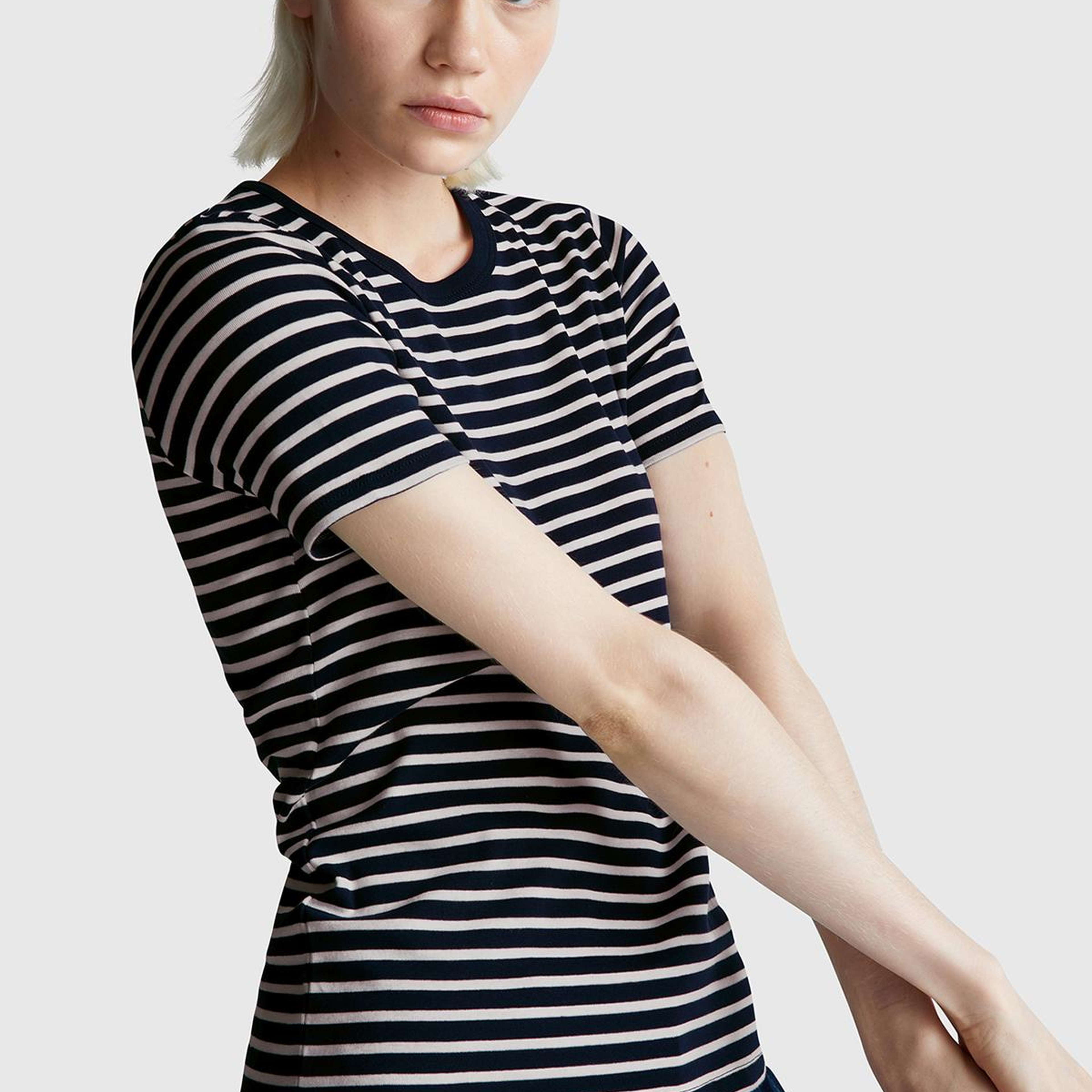 Kadın Lacivert %100 Pamuk Sol Altı Logolu Çizgili Bisiklet Yaka T-Shirt