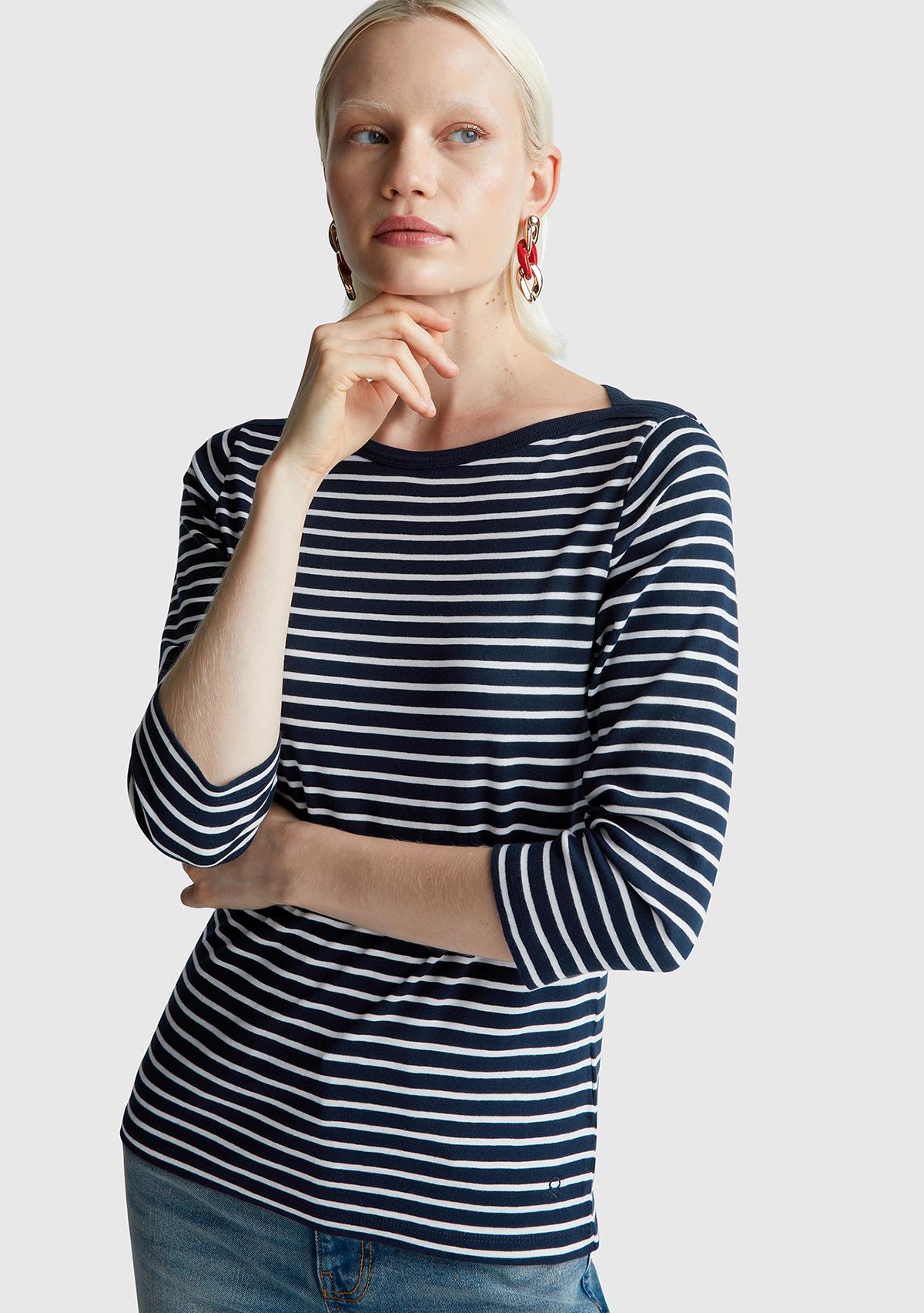 Kadın Lacivert %100 Pamuk Çizgili Logolu Kayık Yaka Truvakar Kol T-Shirt