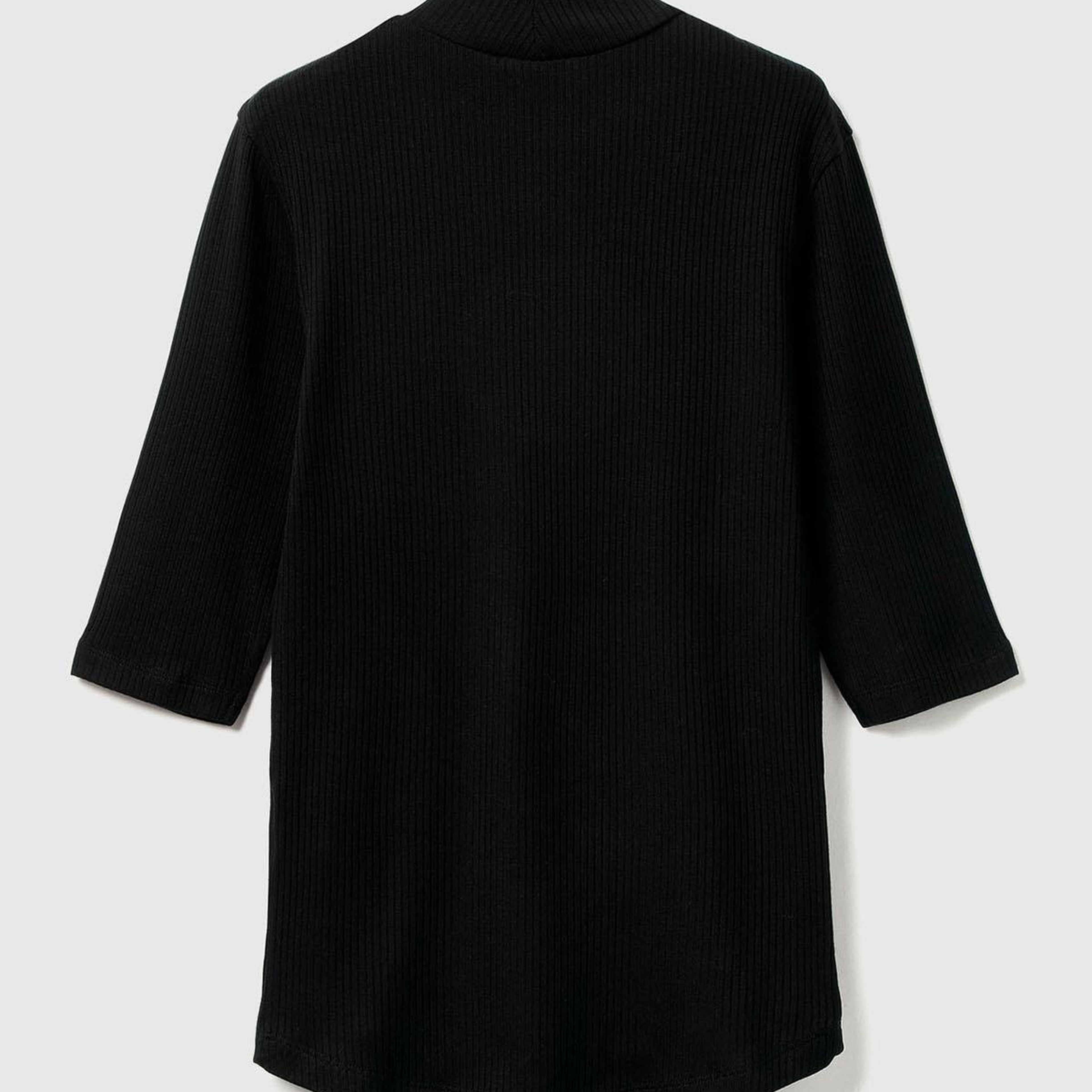 Kadın Siyah Liyosel Karşımlı Yarım Kol Slim Fit Dik Yaka T-Shirt