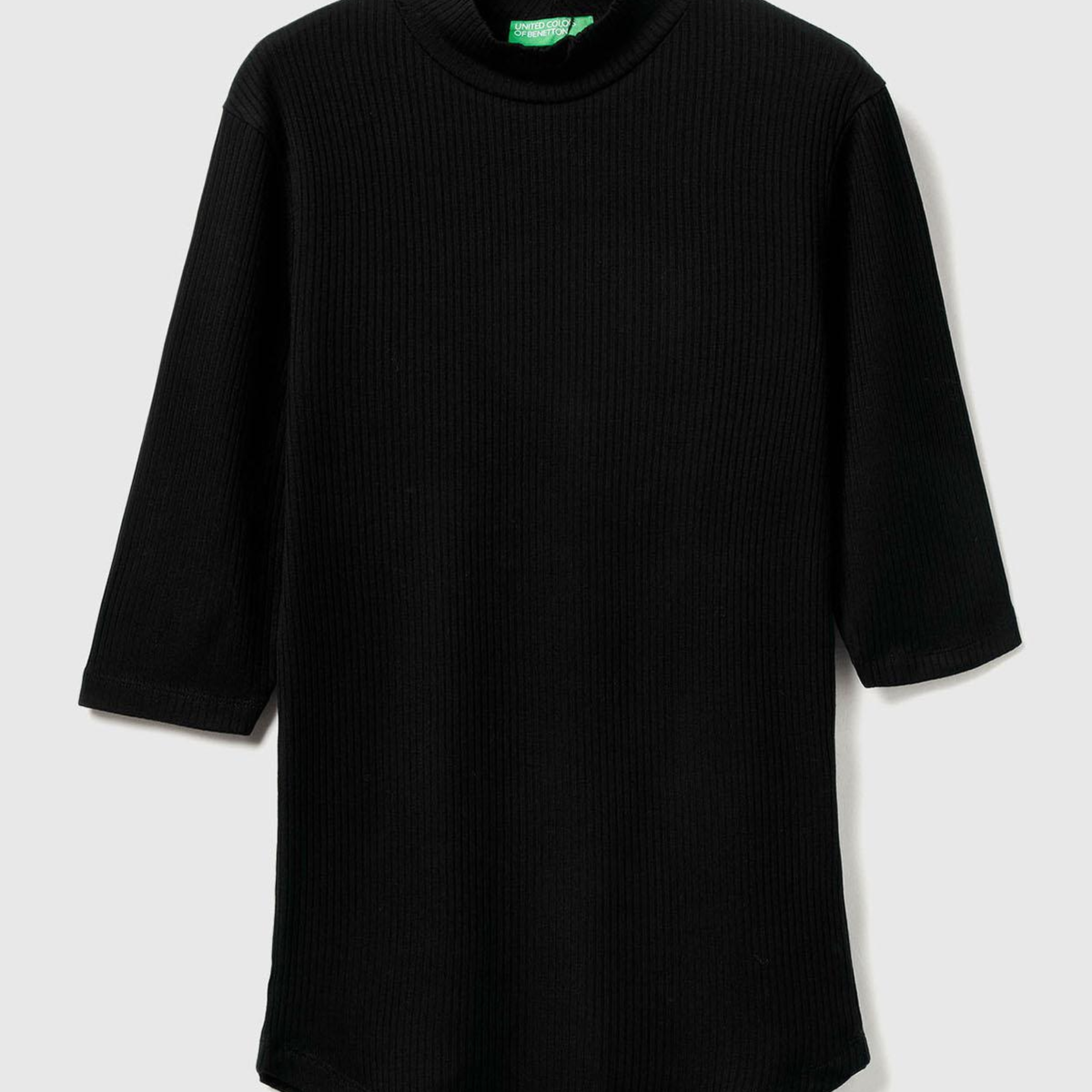 Kadın Siyah Liyosel Karşımlı Yarım Kol Slim Fit Dik Yaka T-Shirt
