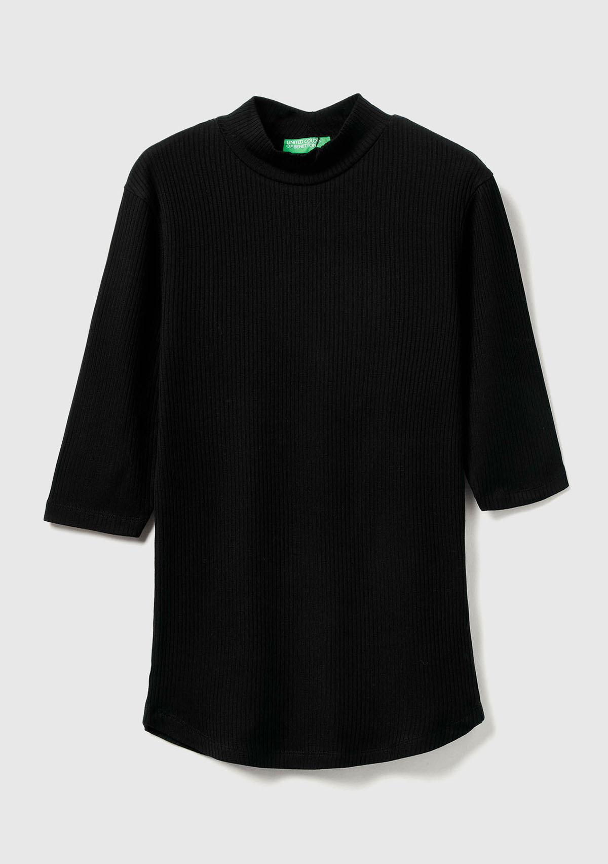 Kadın Siyah Liyosel Karşımlı Yarım Kol Slim Fit Dik Yaka T-Shirt