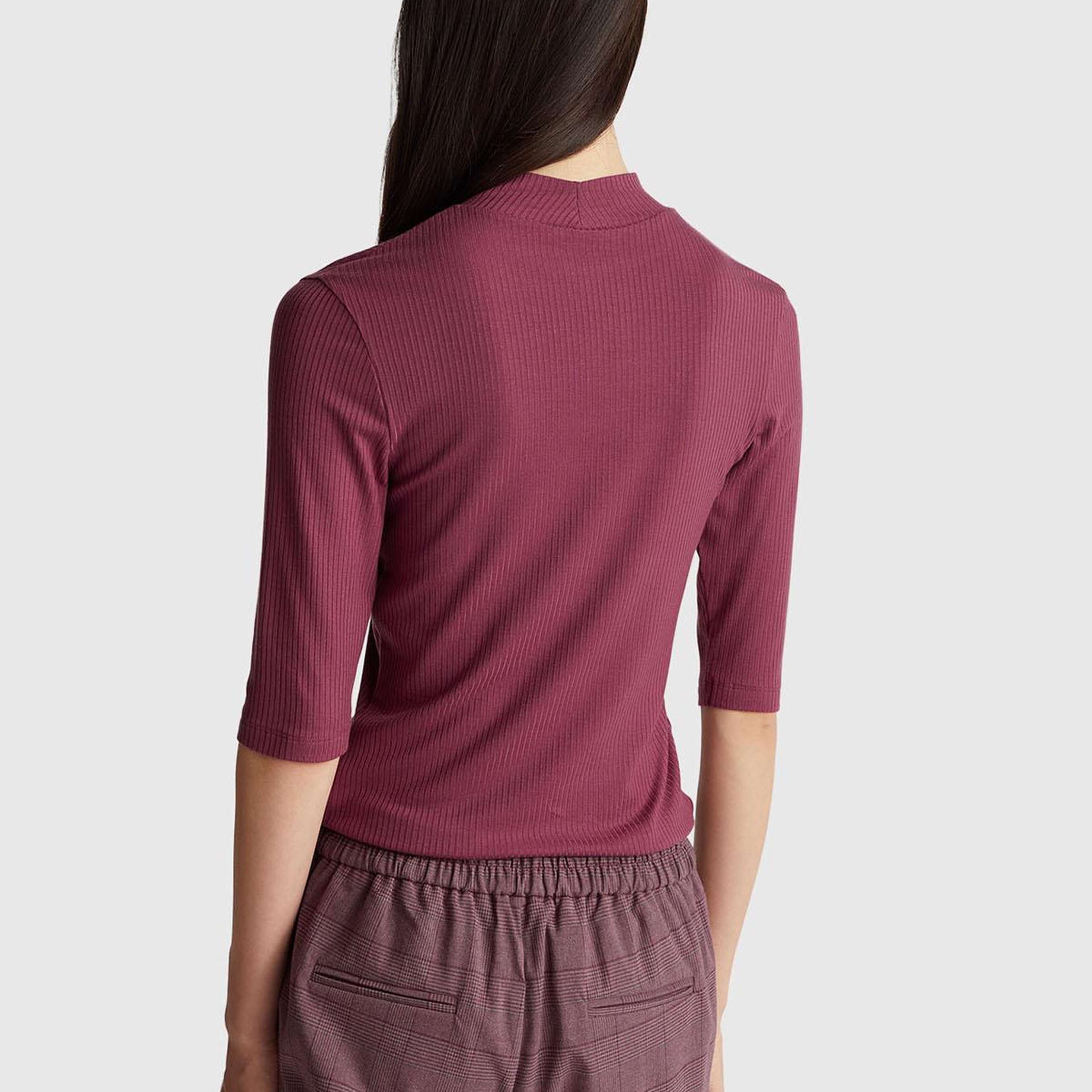 Kadın Mürdüm Liyosel Karşımlı Yarım Kol Slim Fit Dik Yaka T-Shirt