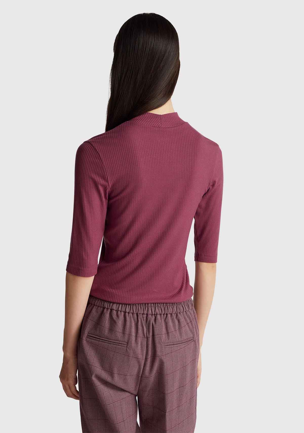 Kadın Mürdüm Liyosel Karşımlı Yarım Kol Slim Fit Dik Yaka T-Shirt