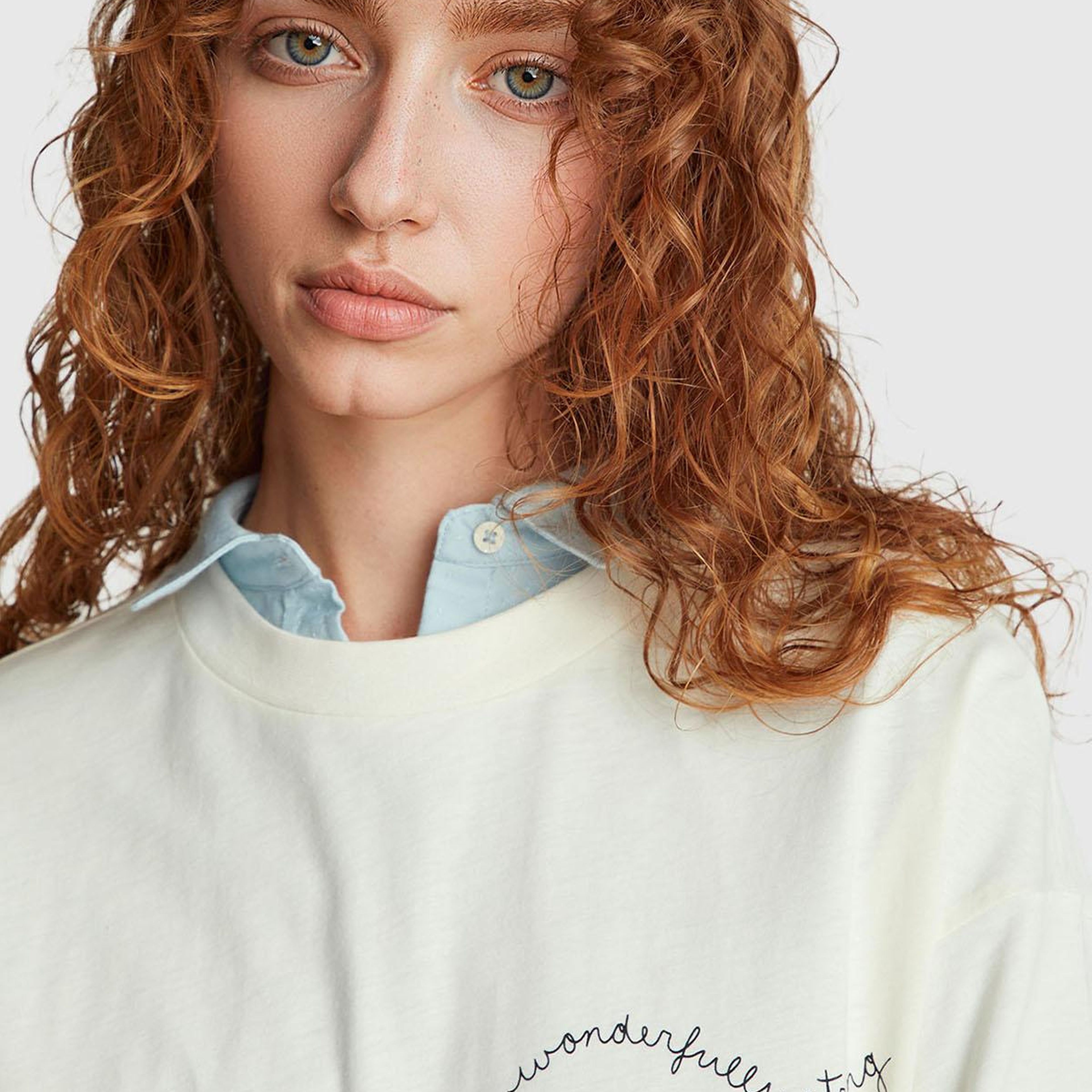 Kadın Krem %100 Pamuk Göğsü Yazı Baskılı Bisiklet Yaka T-Shirt