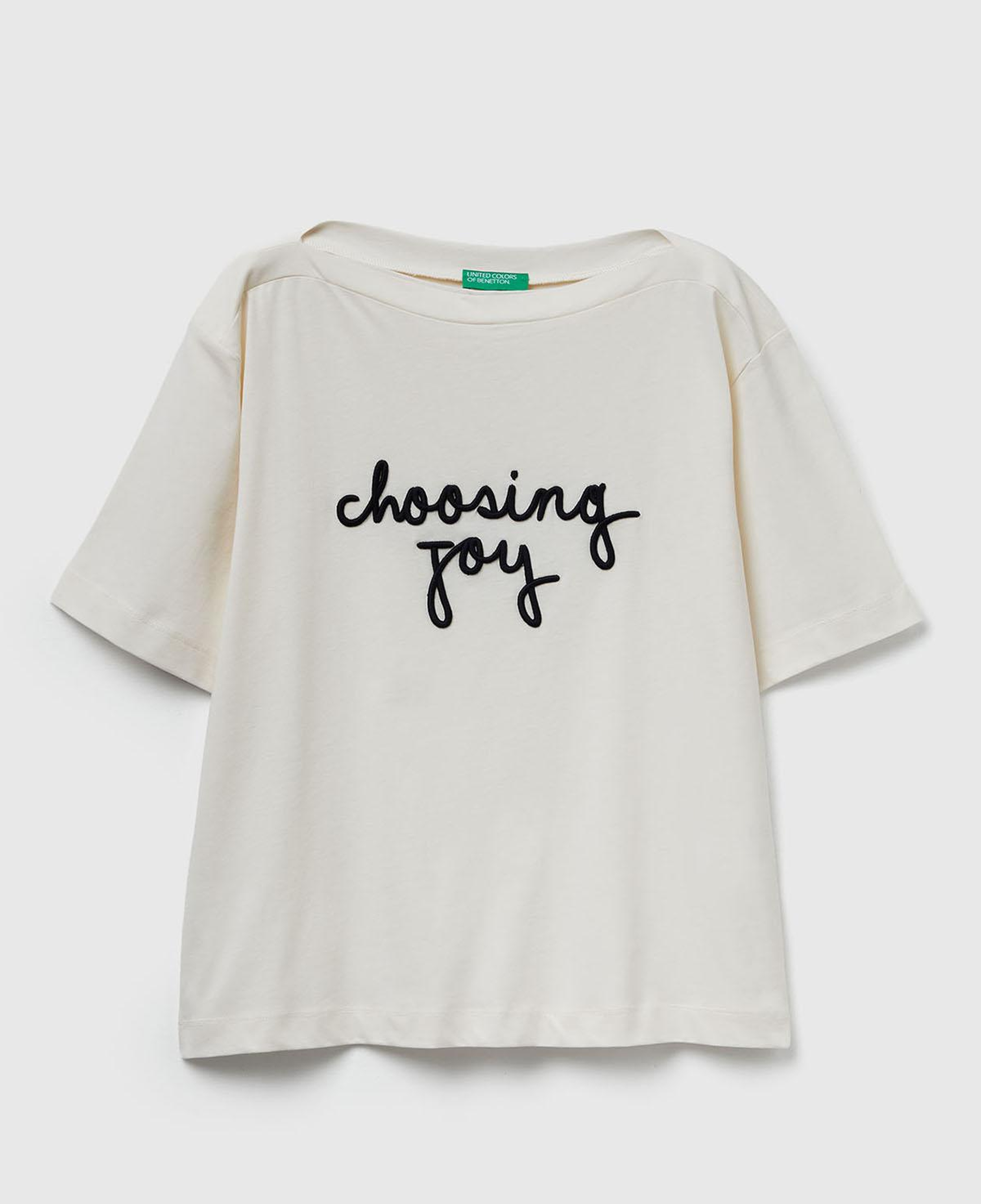 Kadın Krem %100 Pamuk Önü Yazı İşlemeli Kayık Yaka T-Shirt
