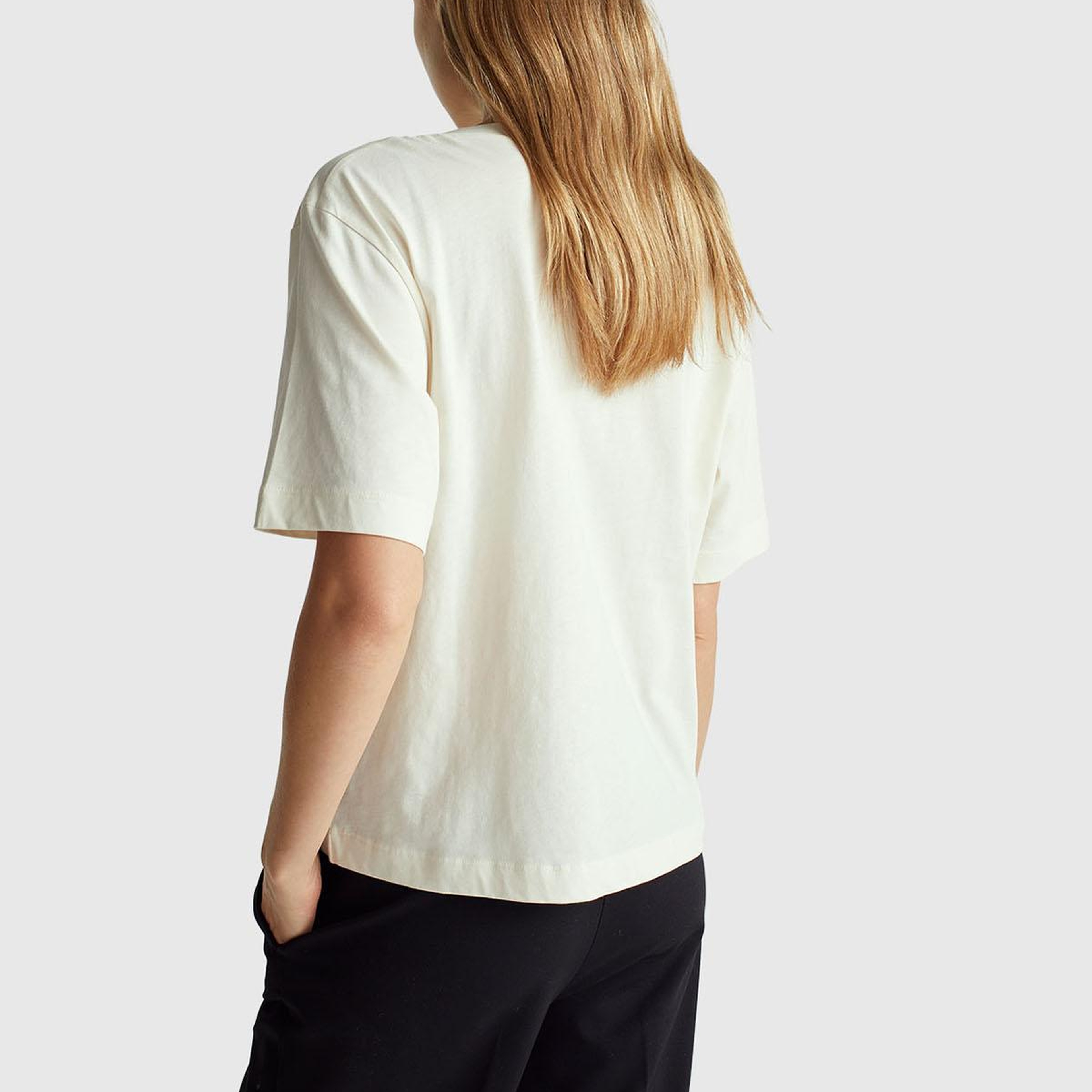 Kadın Krem %100 Pamuk Önü Yazı İşlemeli Kayık Yaka T-Shirt