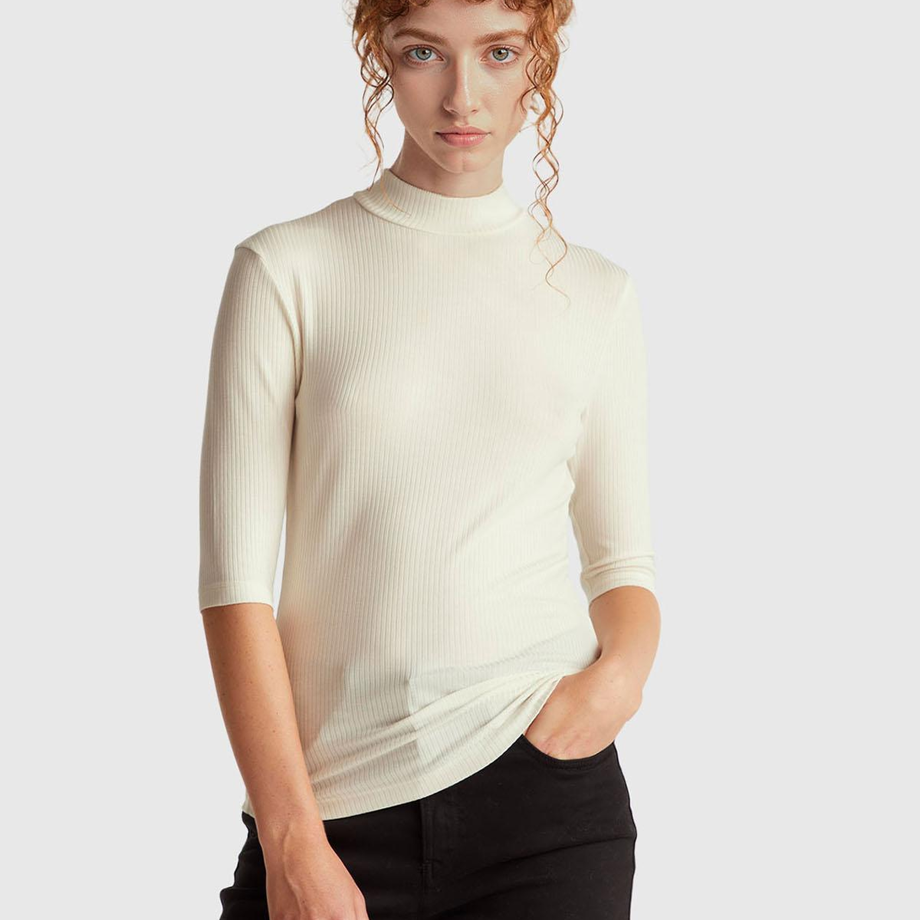 Kadın Krem Liyosel Karşımlı Yarım Kol Slim Fit Dik Yaka T-Shirt