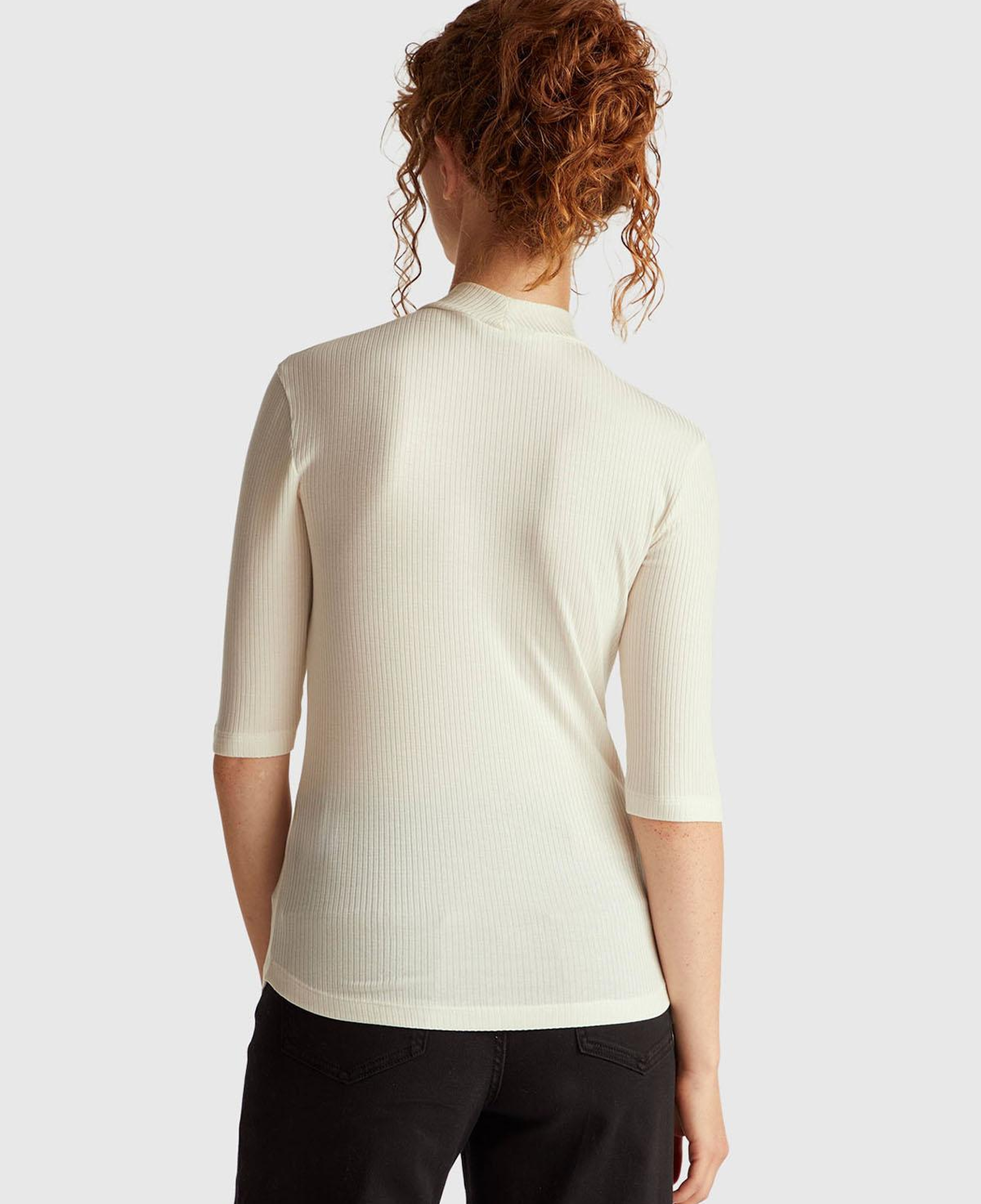 Kadın Krem Liyosel Karşımlı Yarım Kol Slim Fit Dik Yaka T-Shirt