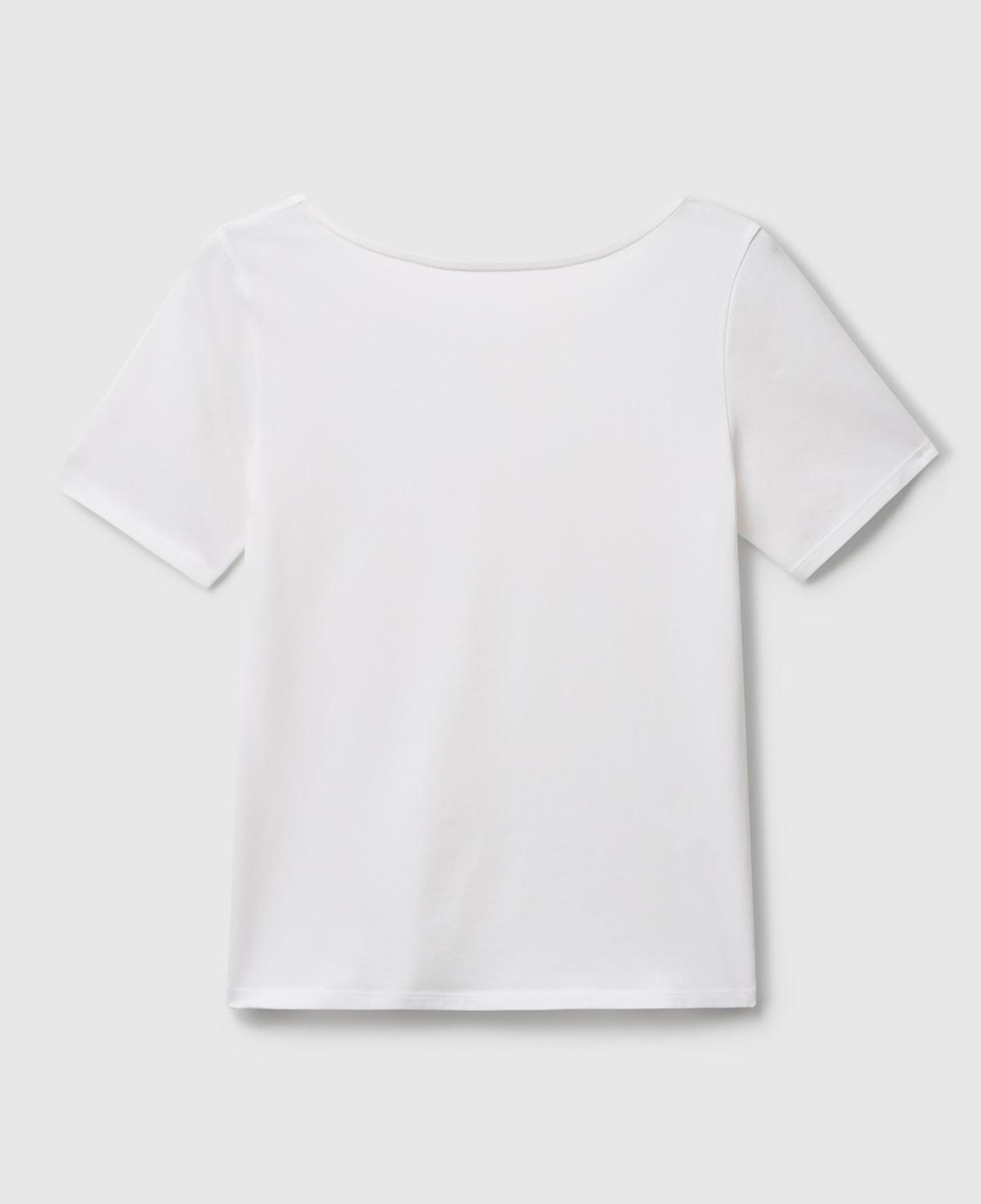 Kadın Beyaz Pamuk Karışımlı Örme Slim Fit Geniş Yaka T-Shirt