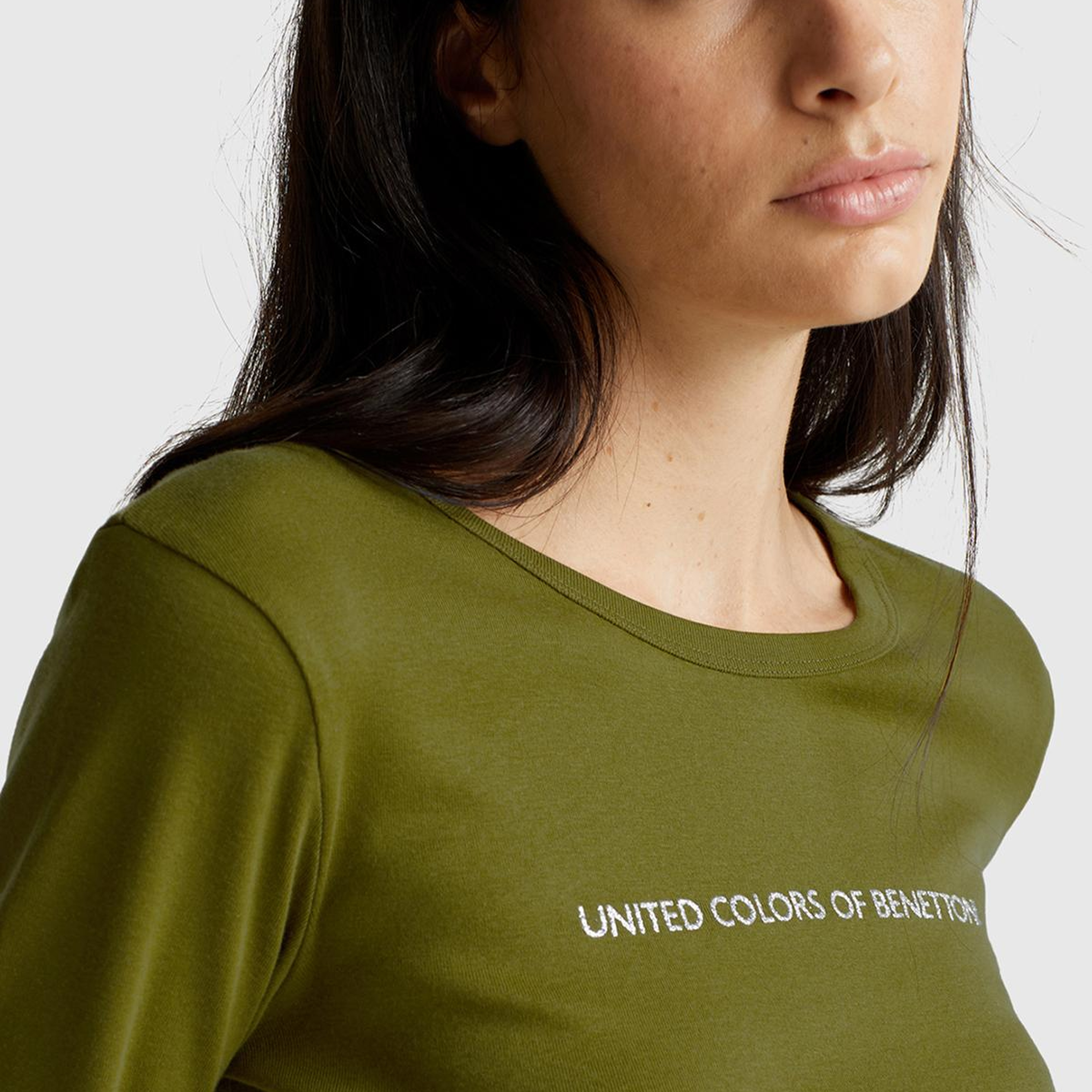 Kadın Haki Yeşili %100 Koton Bisiklet Yaka Benetton Yazılı Uzun Kollu T-Shirt