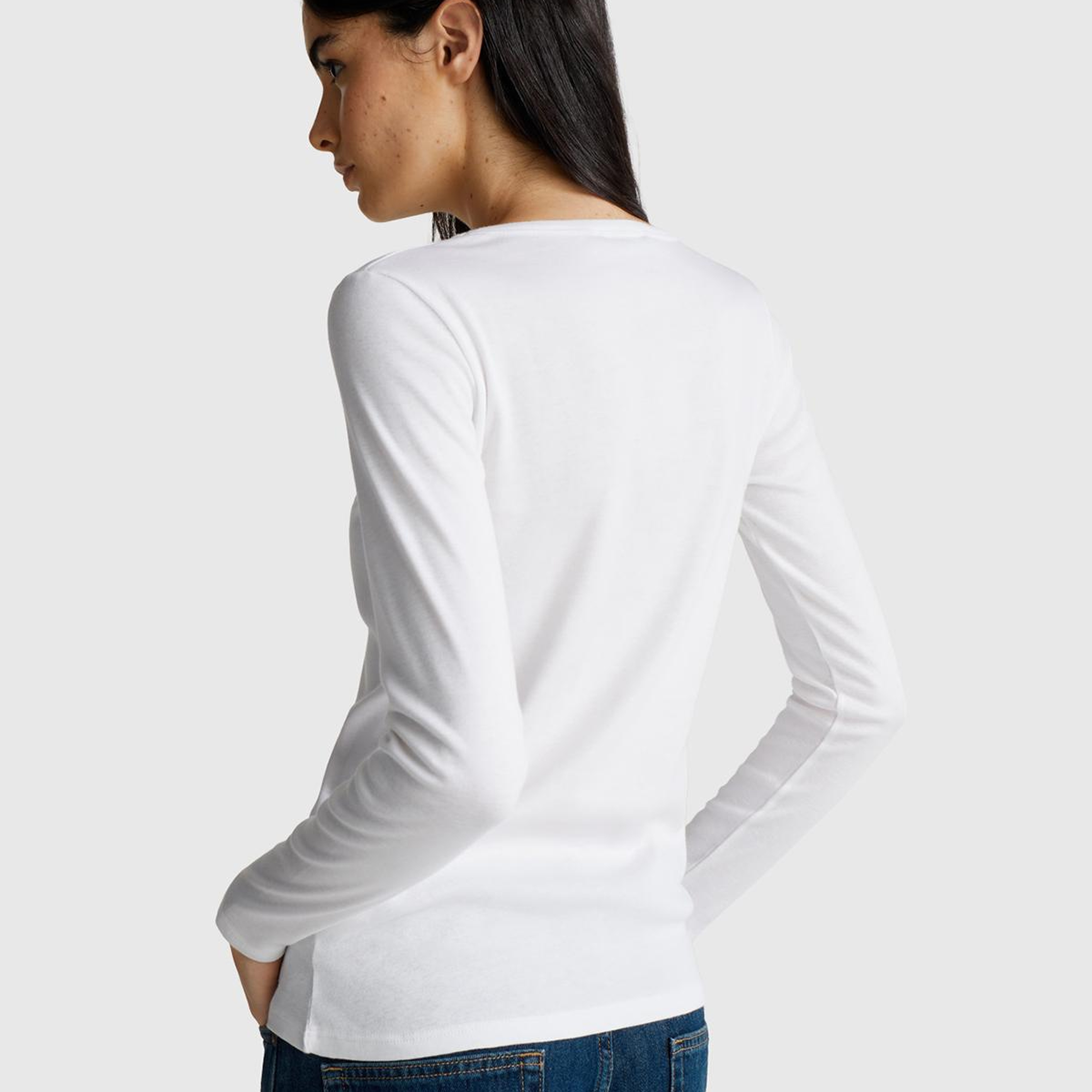 Kadın Beyaz %100 Koton Bisiklet Yaka Benetton Yazılı Uzun Kollu T-Shirt