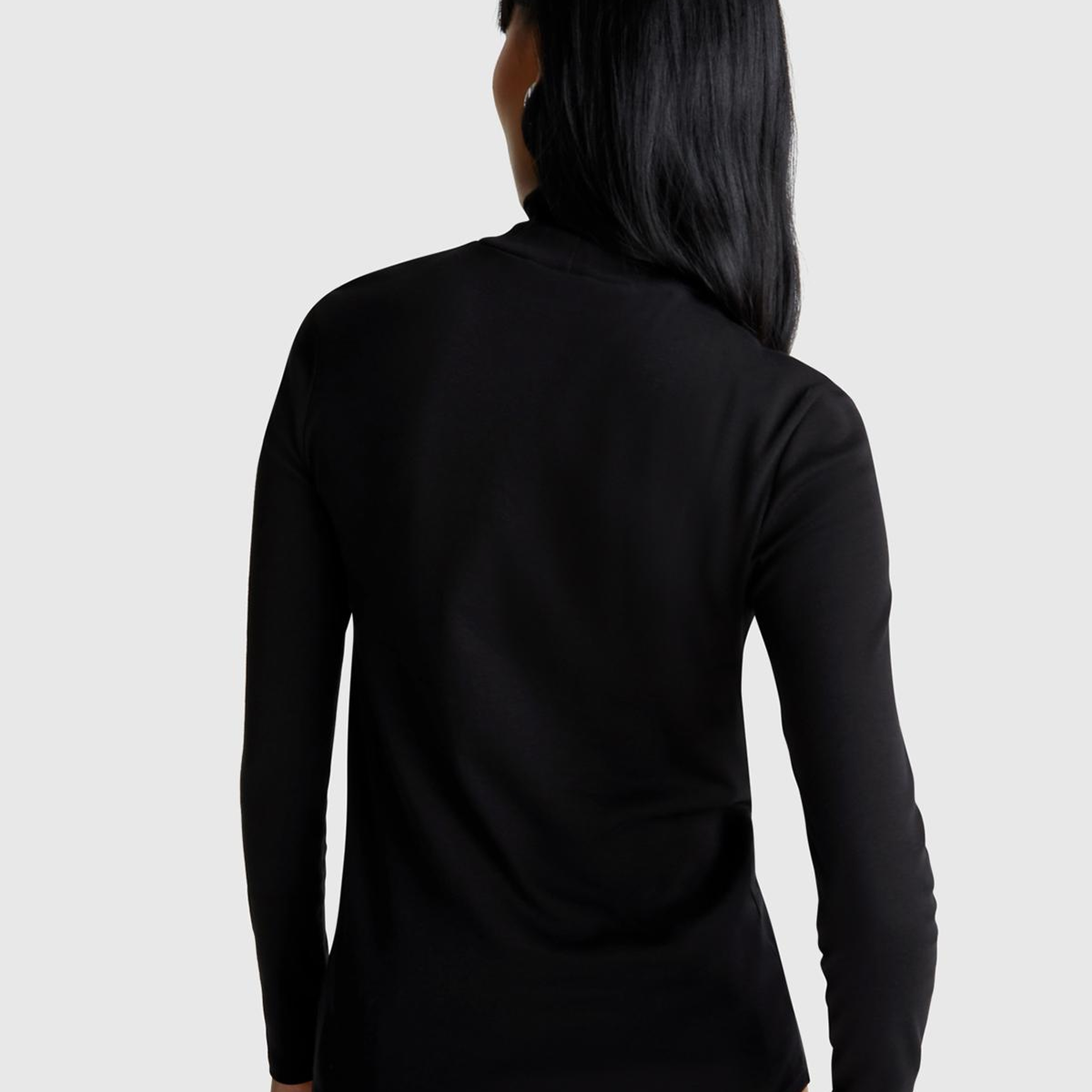 Kadın Siyah %100 Pamuk Boğazlı Uzun Kollu T-Shirt